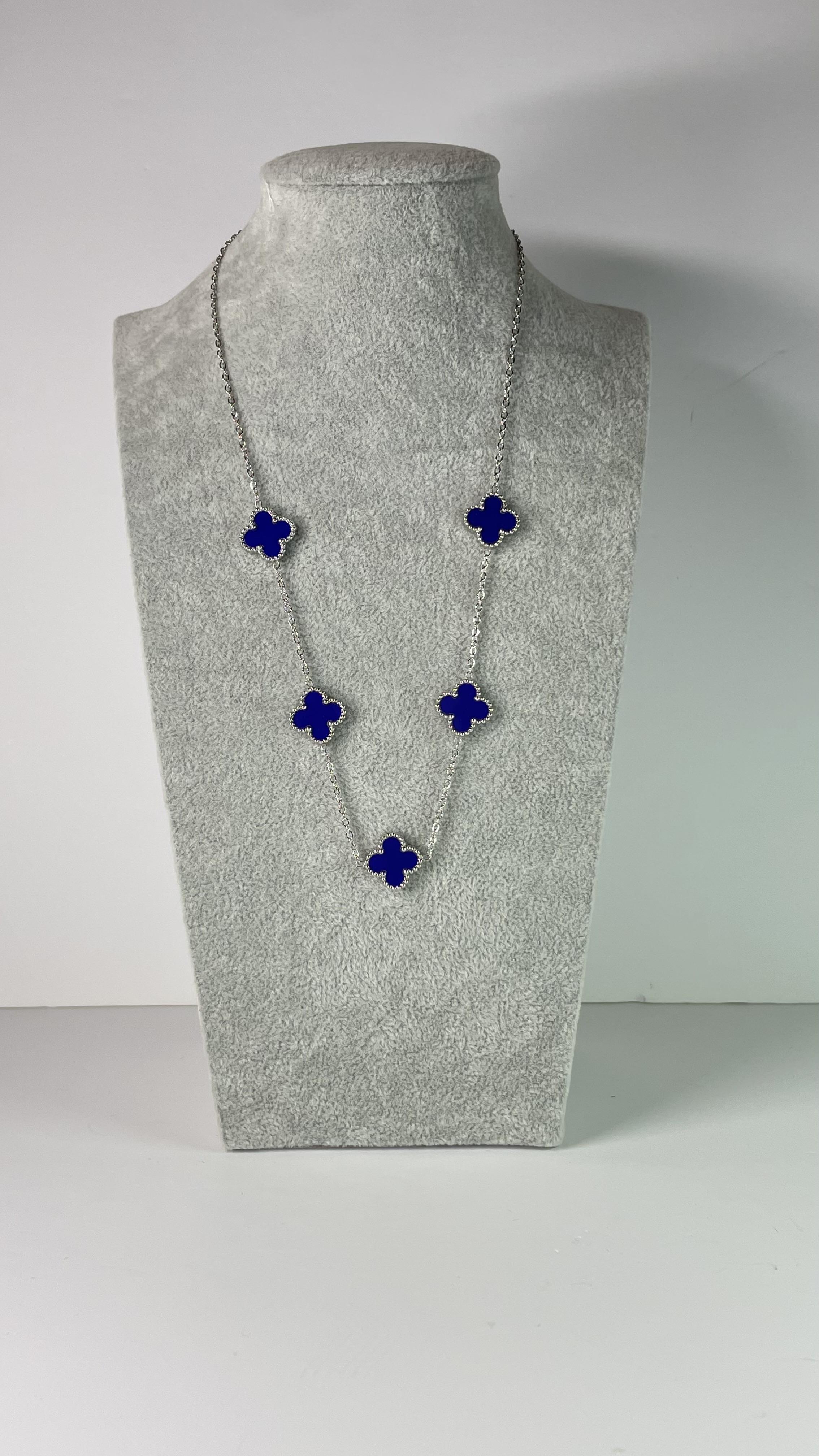 Çelik Yonca Lacivert Silver Kolye