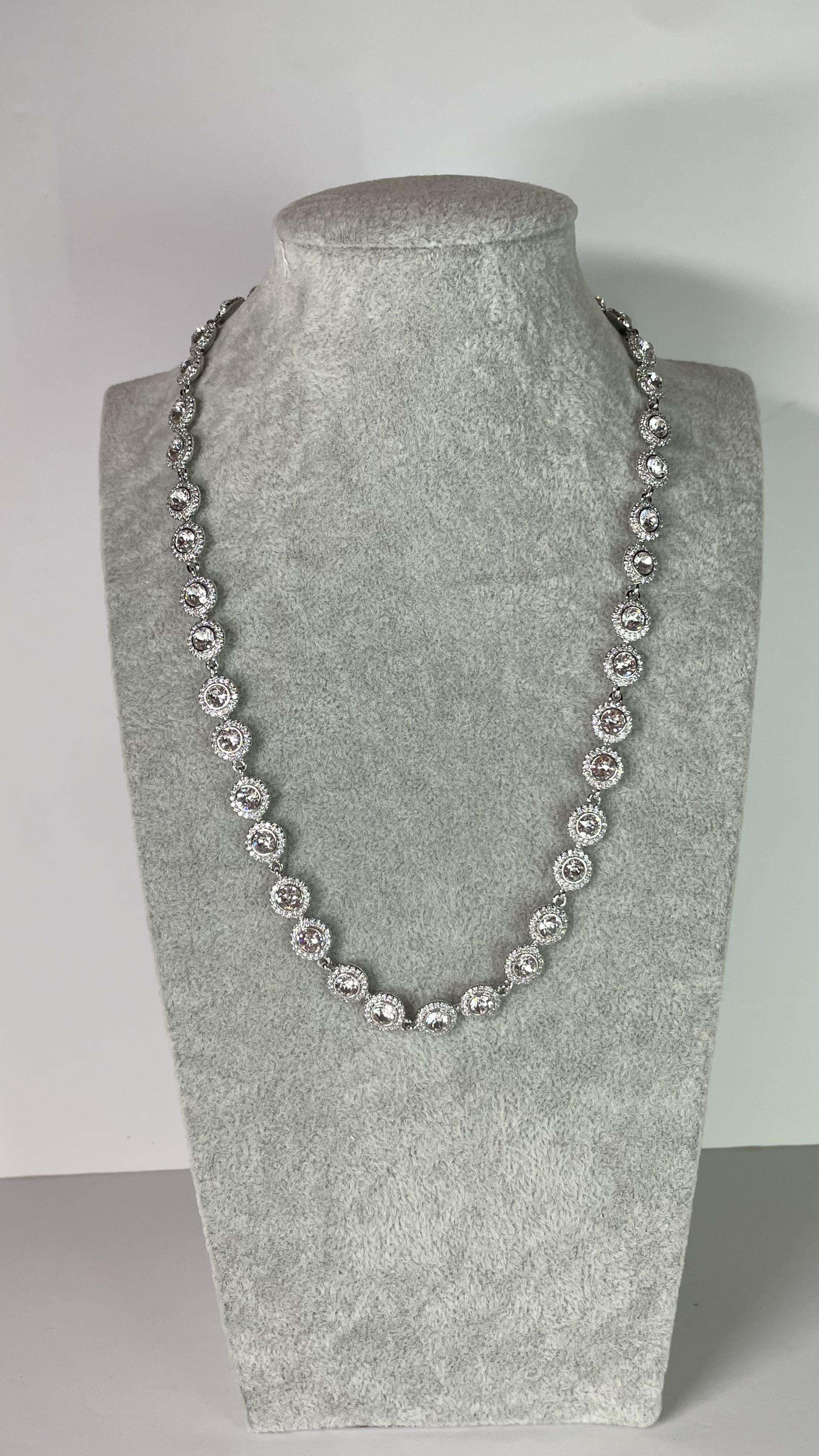 Full Taşlı Silver Renk Kolye