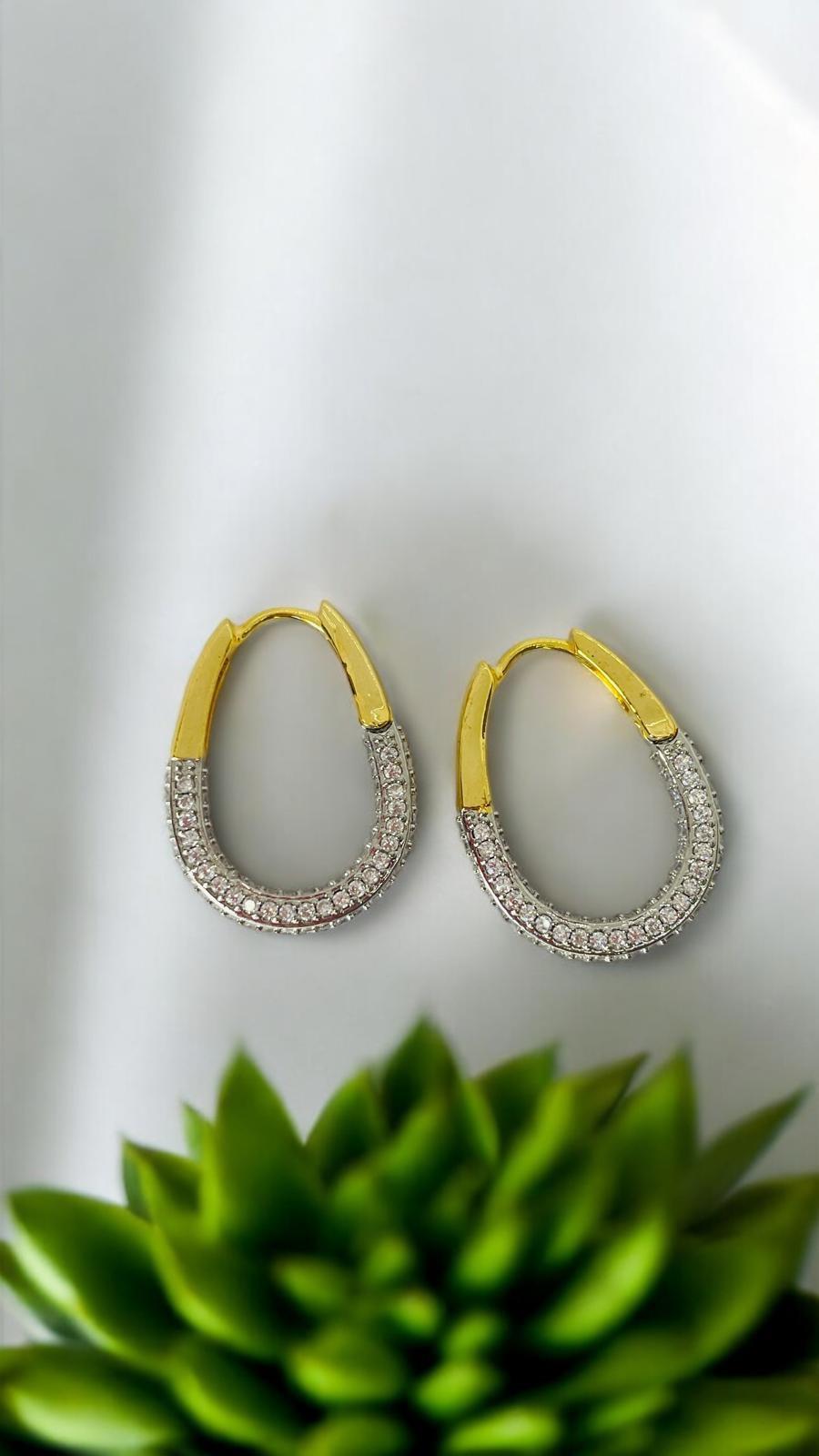 Full Taşlı Su Damlası Küpe