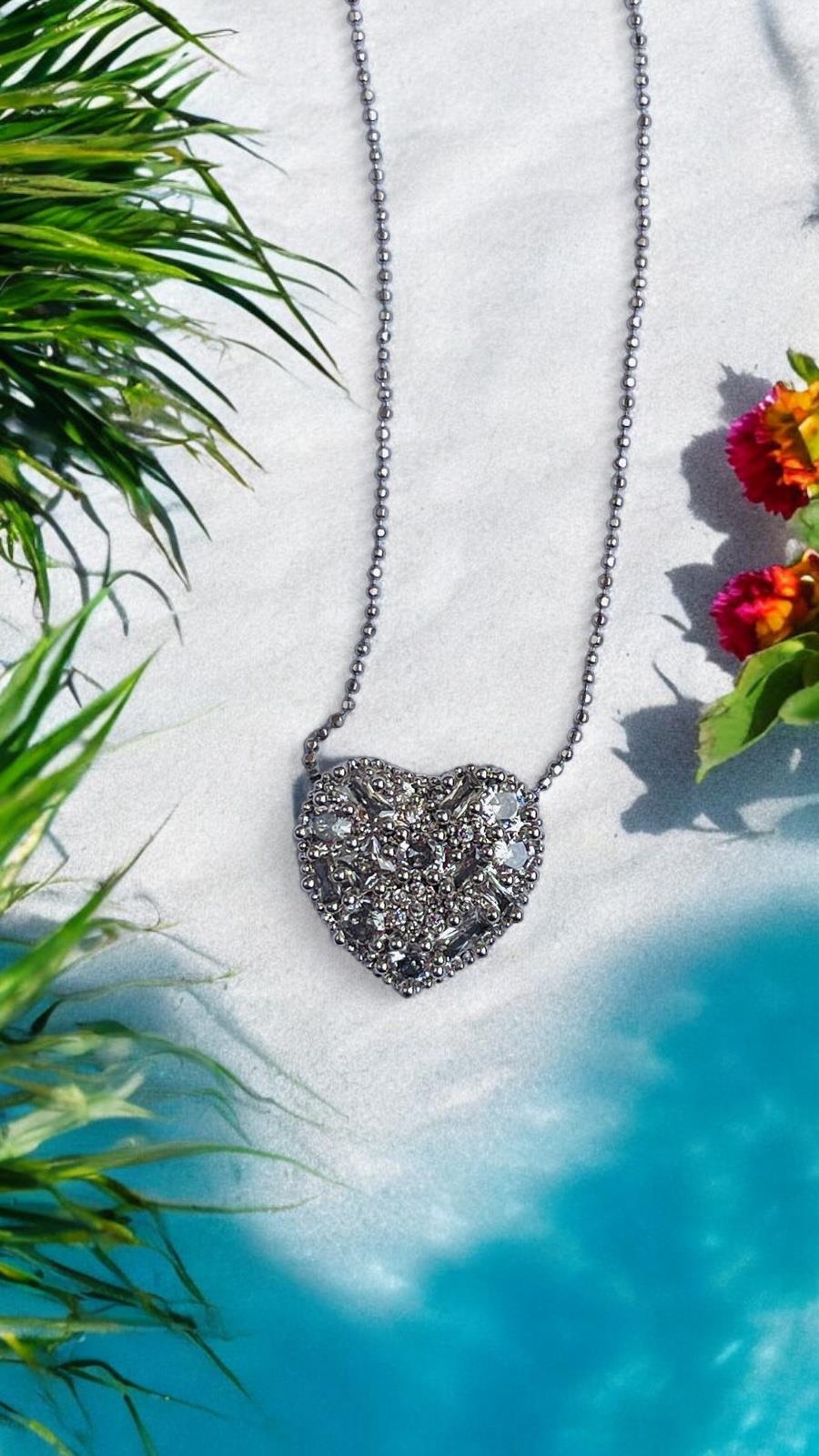 İnce Nokta Zincirli Kalp Kolye