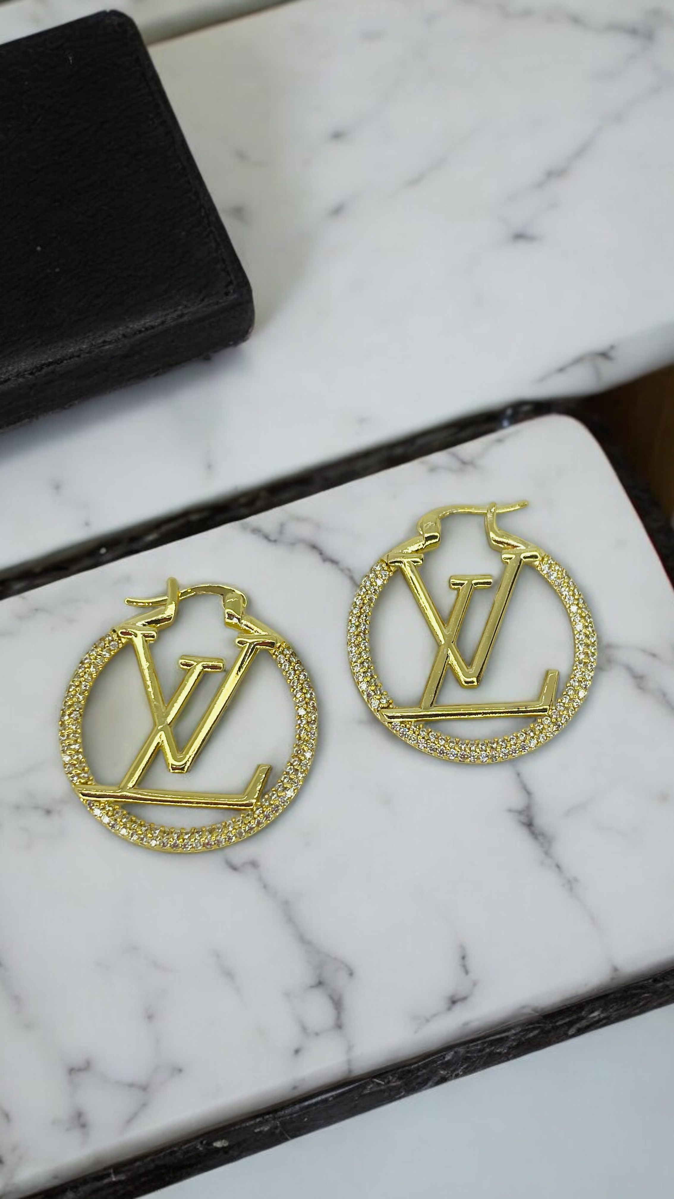 Lv Marka Halka Küpe