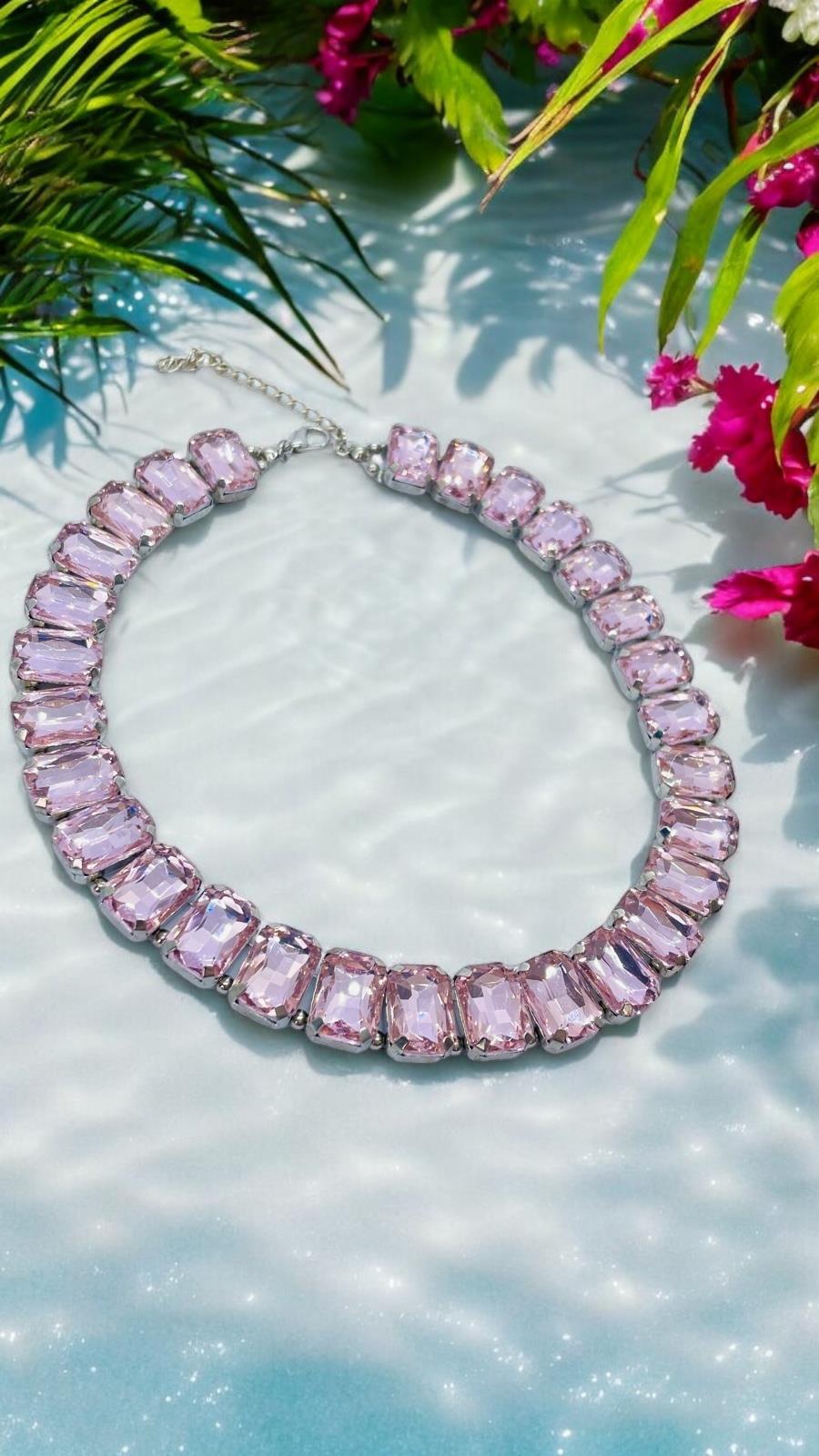 Pembe Büyük Swa Taşlı Choker Kolye