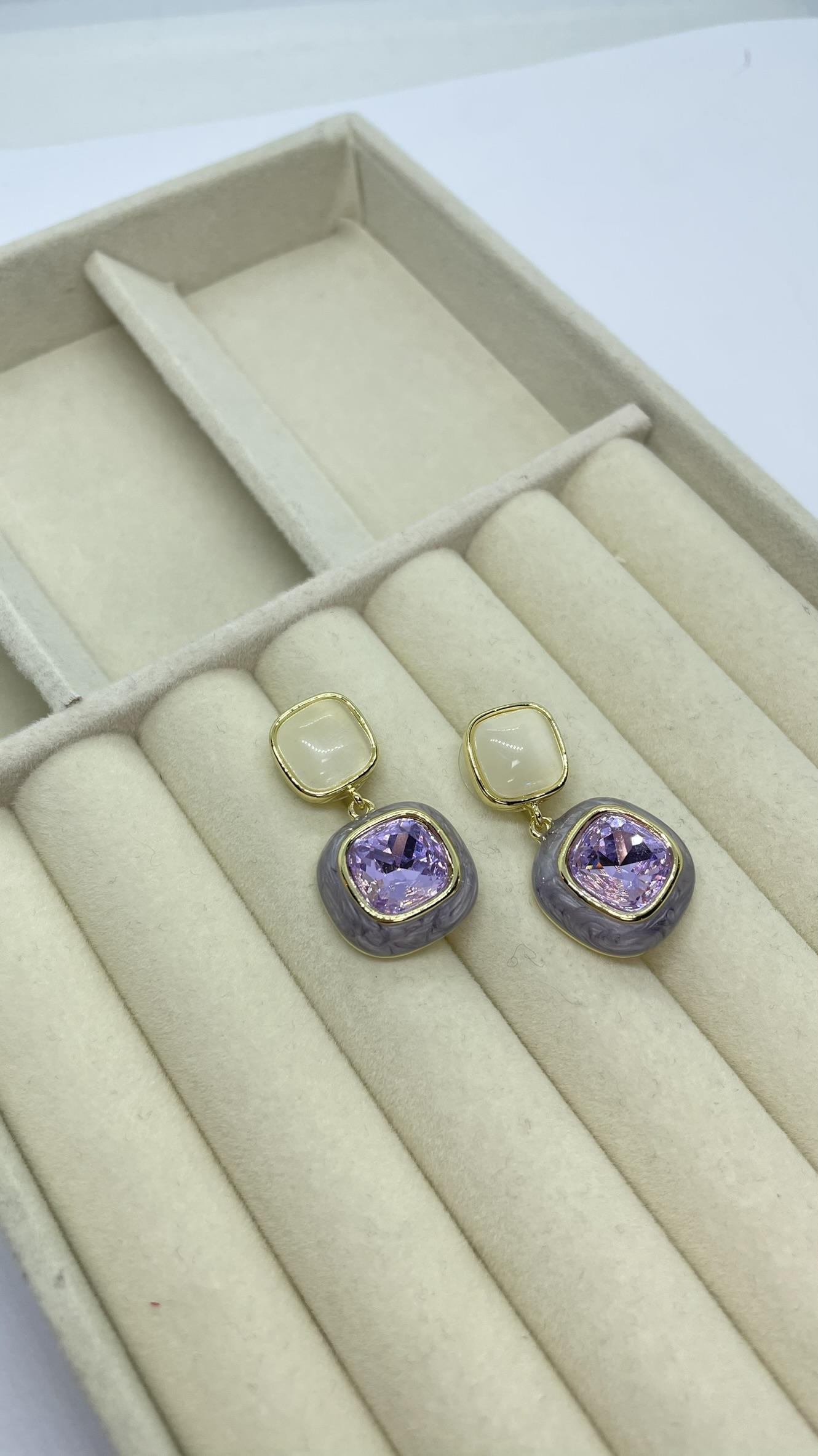 Premium Seri Mor Taşlı Küpe