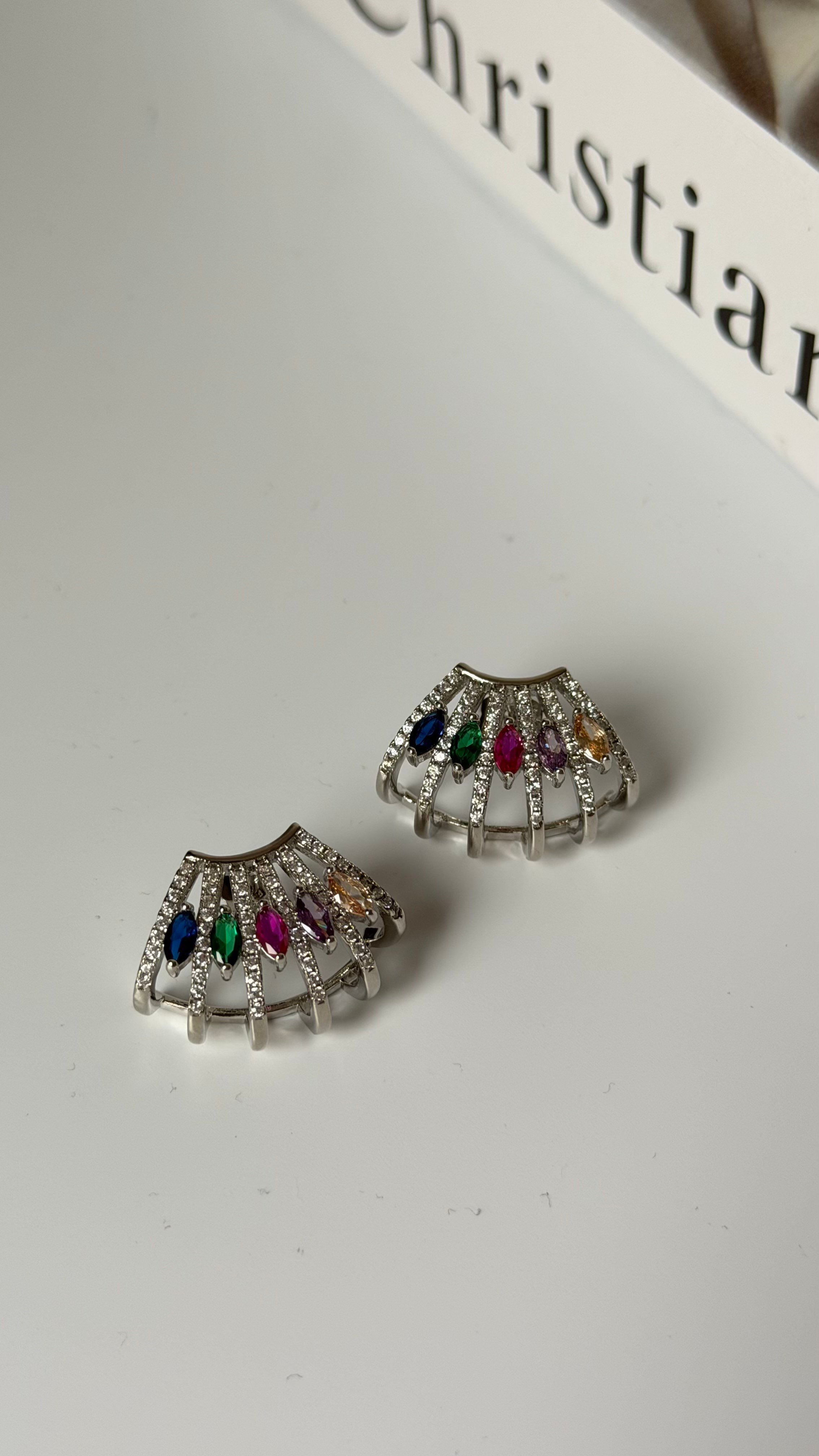 Renkli Taşlı Silver Renk Küpe