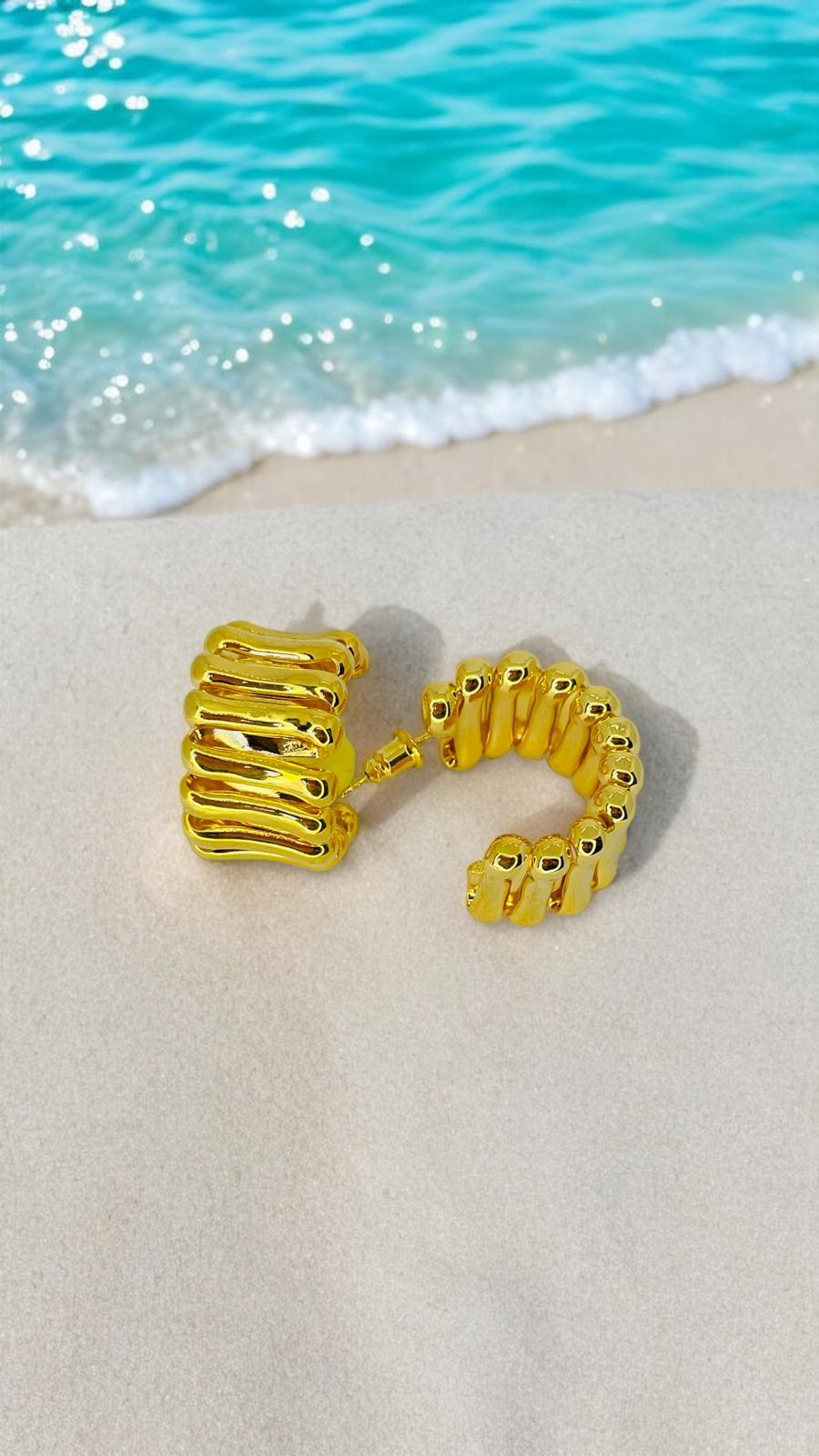 Şeritli Tırtıklı Küpe