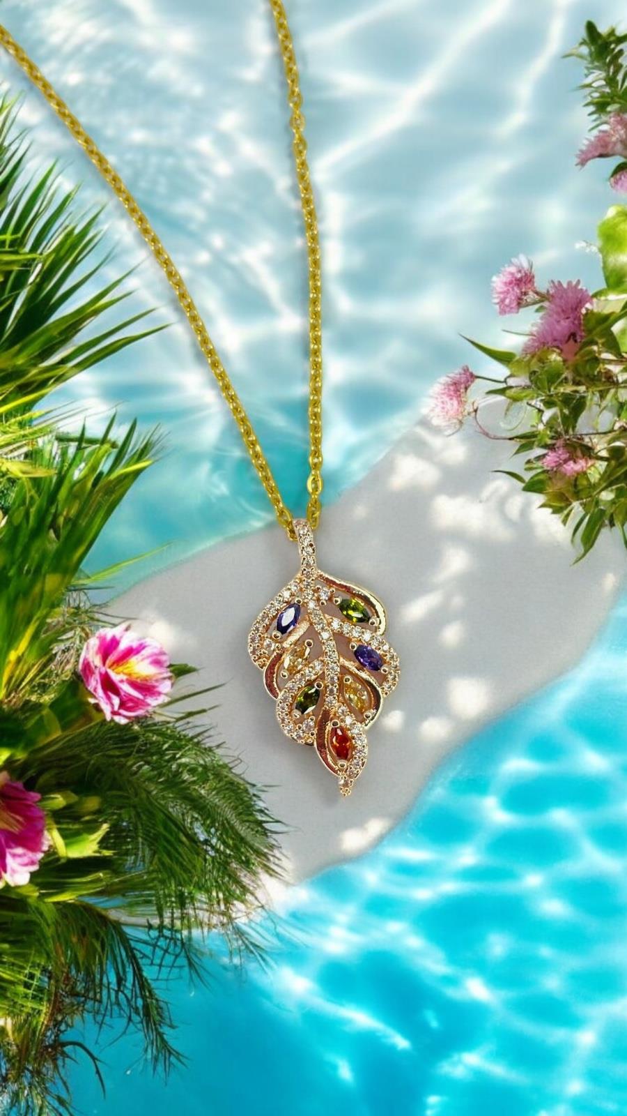 Yaprak Renkli Taş Uçlu Kolye