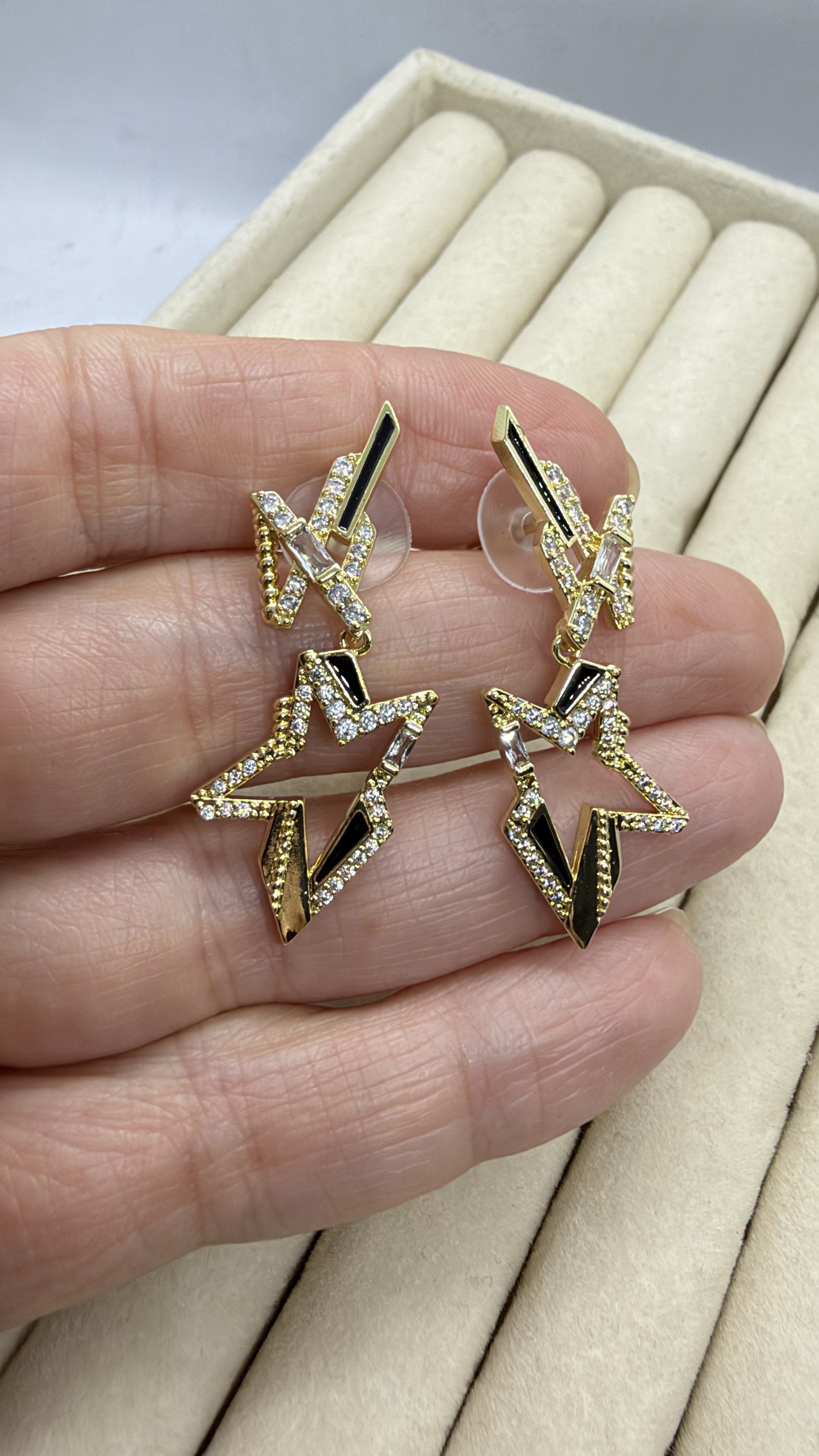 Yıldızlı Taşlı Gold Küpe