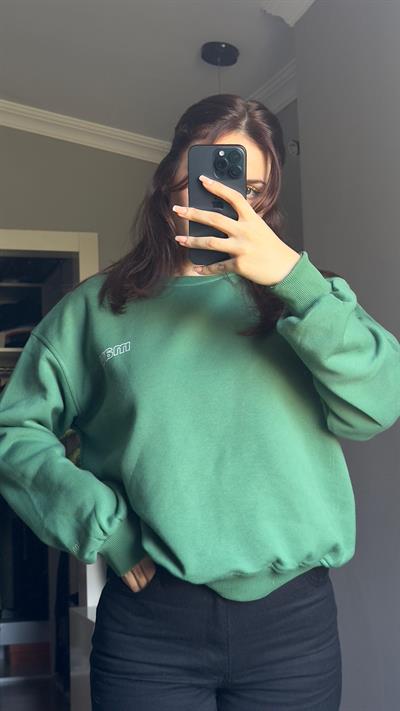 Mavi Yazılı Yeşil Sweatshirt