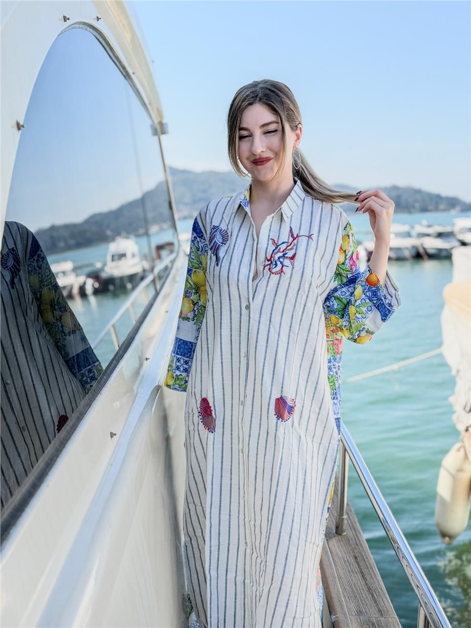 Beyaz Renk Positano Deniz Kabuğu Nakışlı Düğmeli Çift Taraf Desenli Keten Uzun Gömlek Elbise