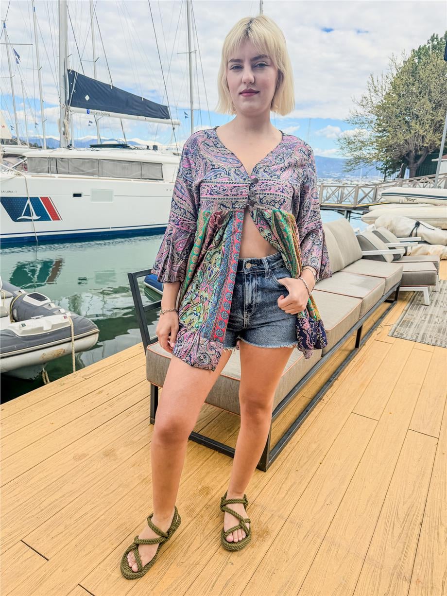 Kırmızı Renk İthal Özel Tasarım Üç Düğmeli Patchwork Rayon Bluz