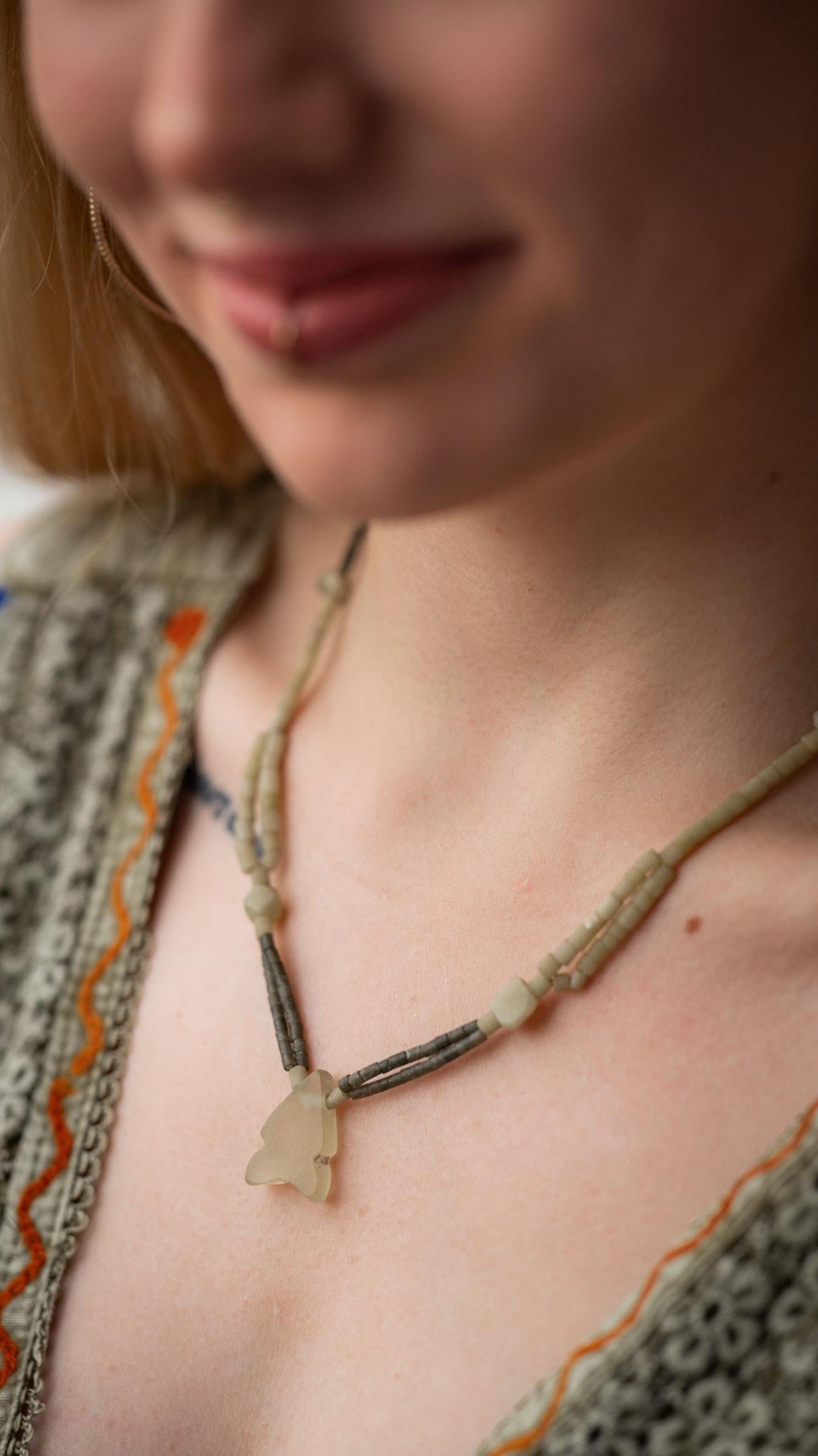 Kumlu Kıyılar Kolye