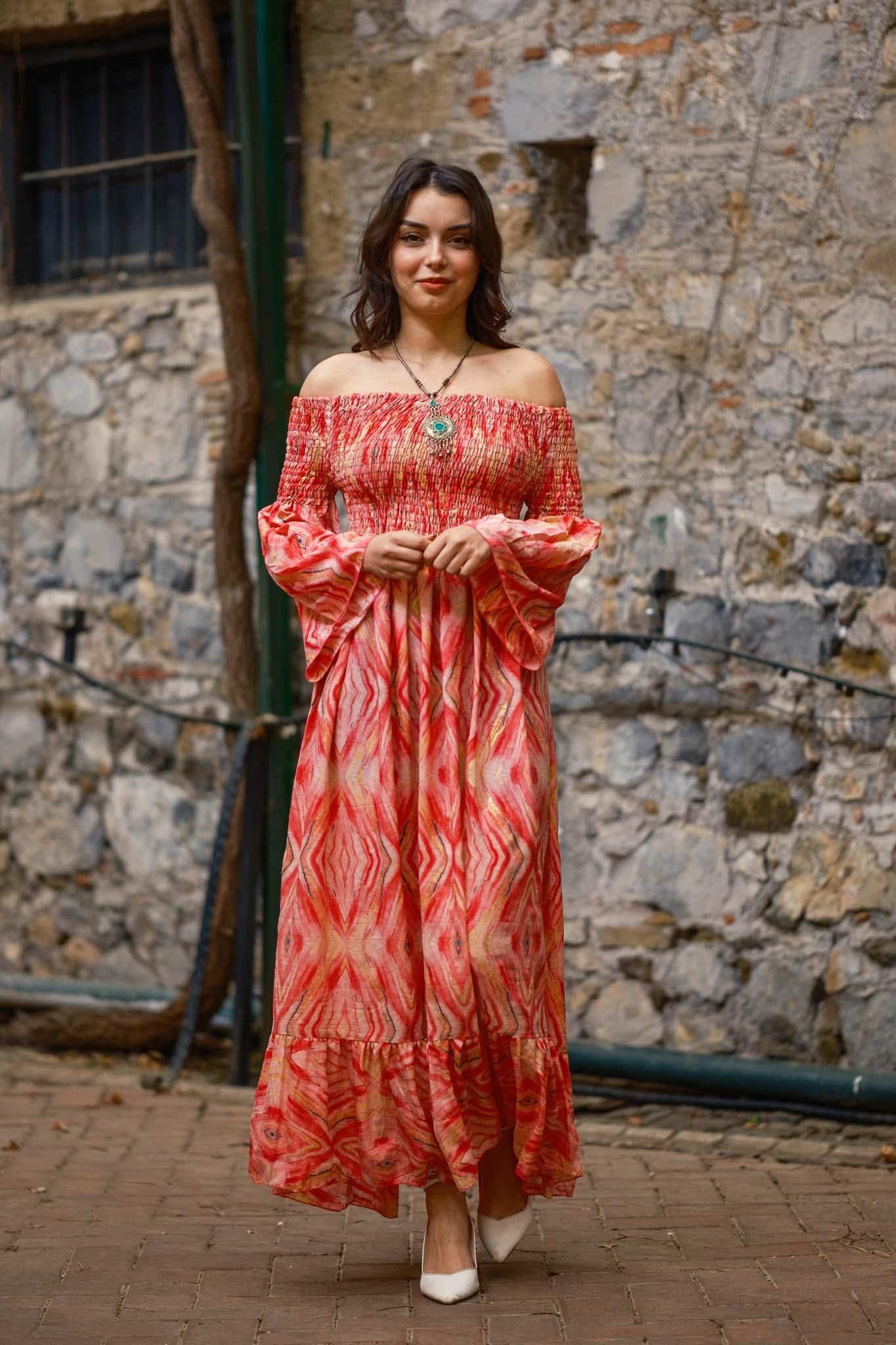 Pembe Kayık Yaka İpek Elbise