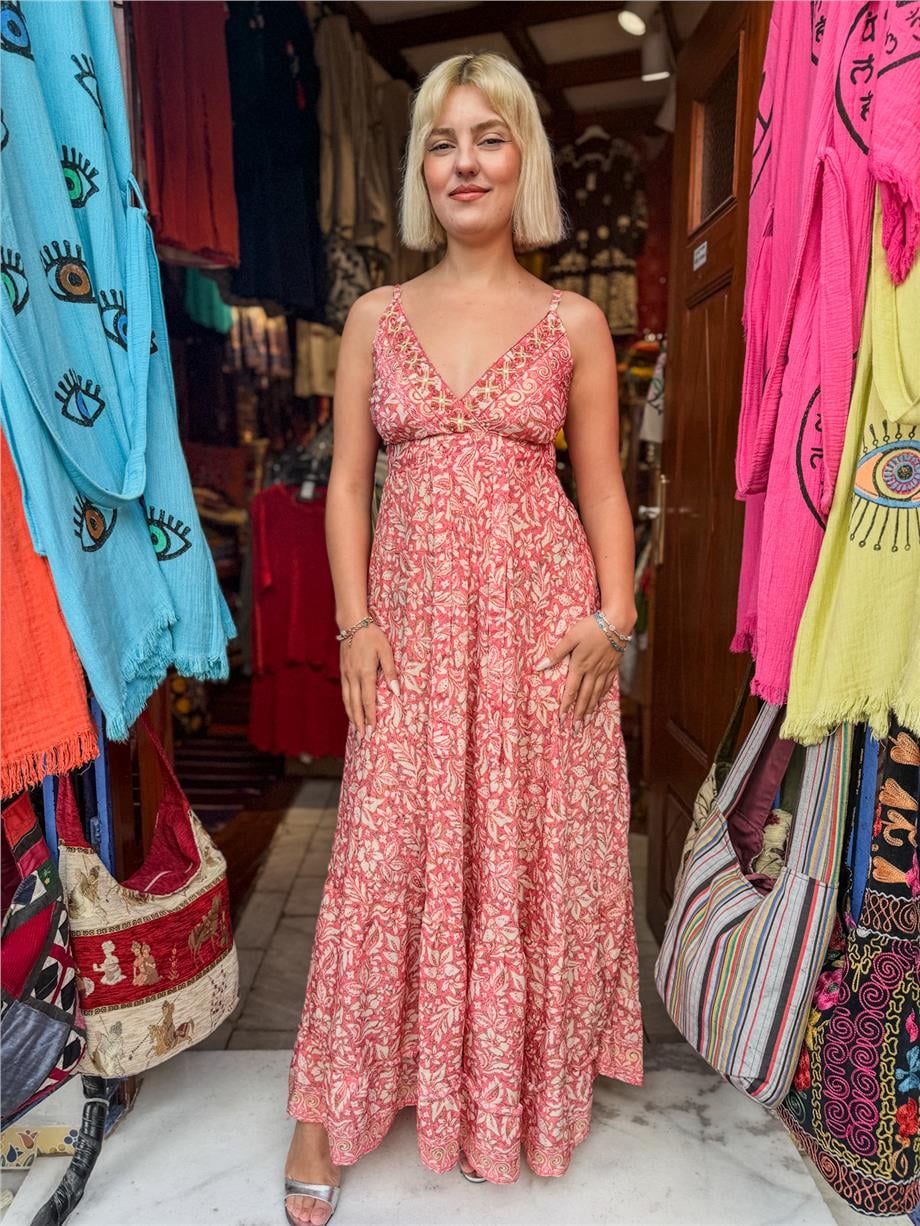 Pembe Renk Gold Detaylı Nakış İşlemeli Askılı İpek Elbise