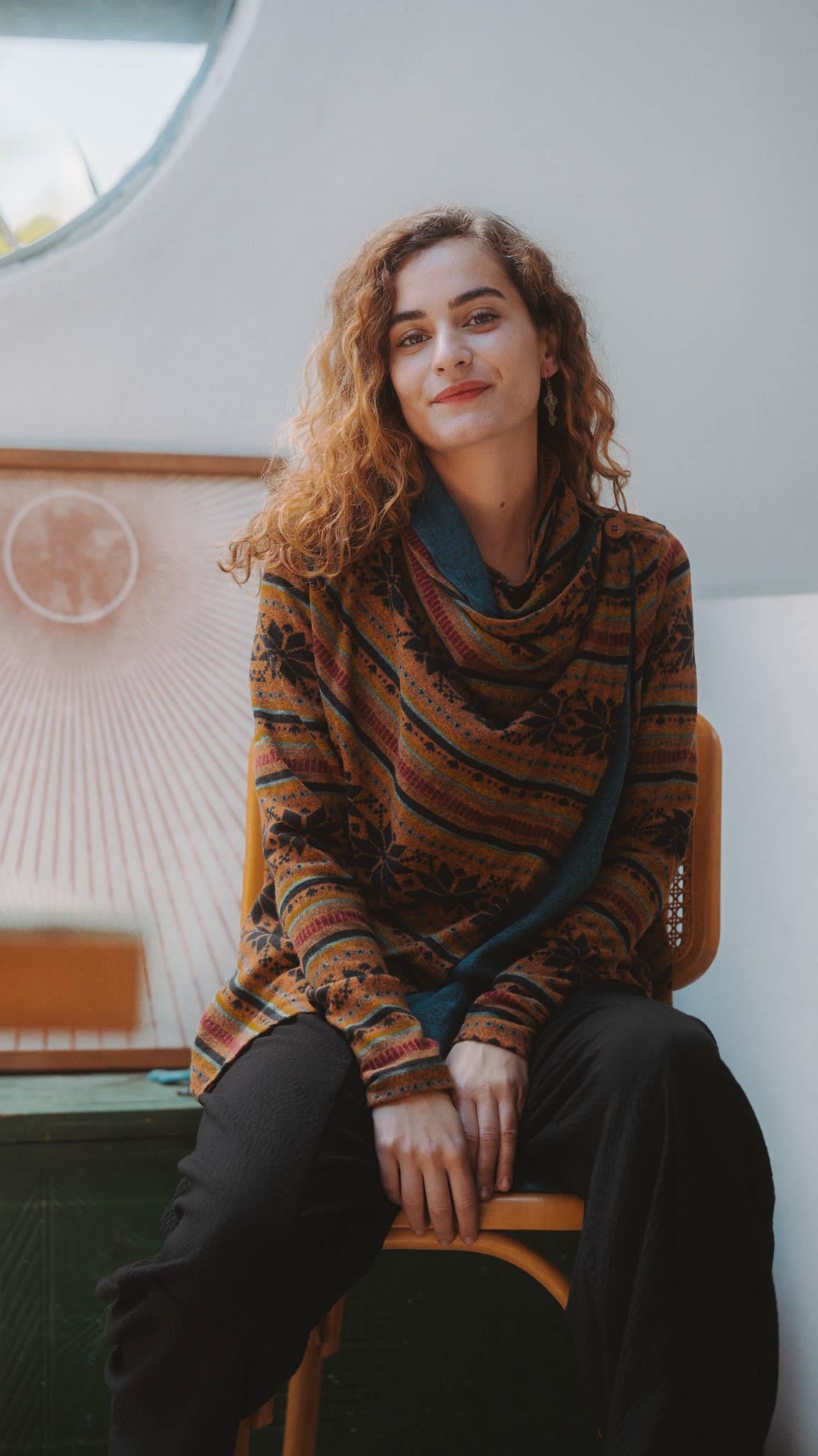 Unisex Parmak Geçmeli Salaş Hardal Kilim Desenli Hırka