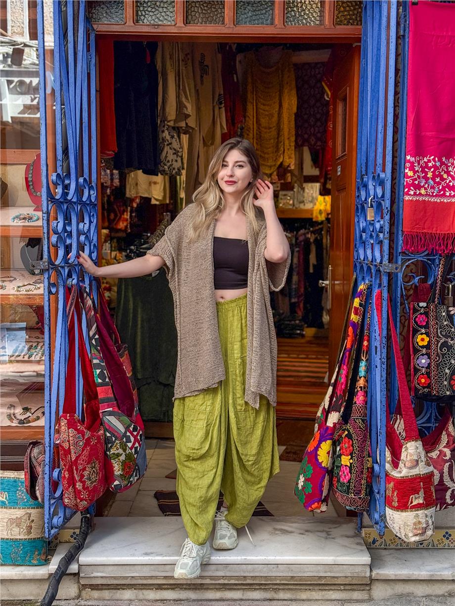 Bej Renk Kapüşonlu Merserize Hırka