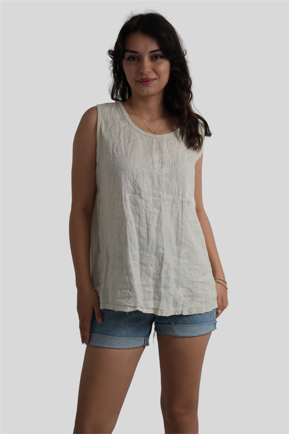 Krem Nakış Detaylı Kalın Askılı Keten Bluz