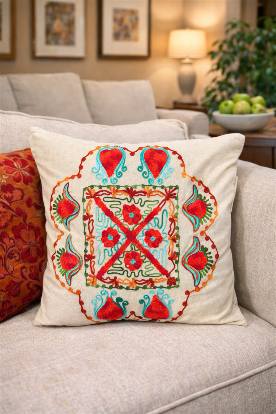 Krem Renk Bereket Çiçeği Nakışlı Bohem Yastık Kılıfı 40cmX40cm