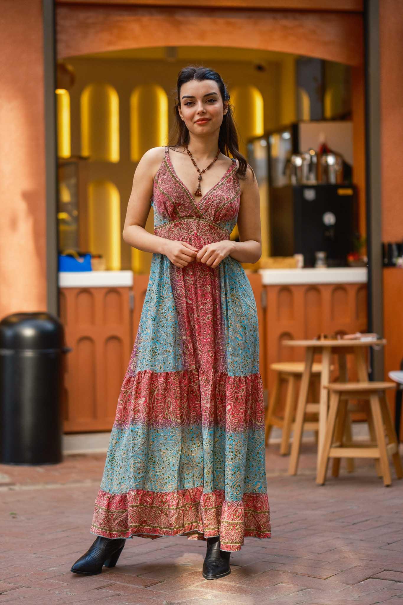 Pembe Renk Askılı İpek Elbise