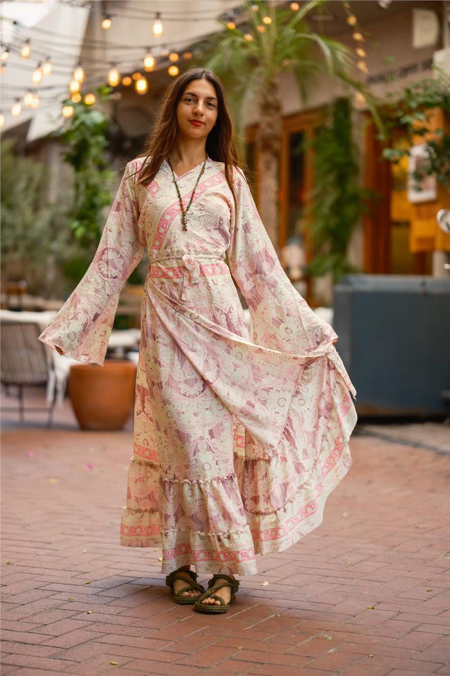 Pembe Renk Kruvaze Yaka Gold Detaylı İpek Kaftan Elbise