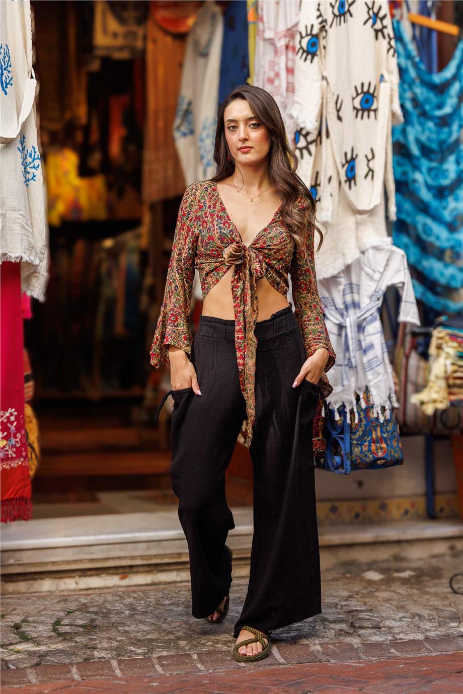 Siyah Renk Cep Detaylı Salaş Pantolon