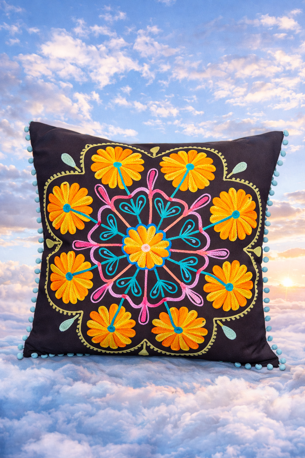 Siyah Renk Efsun Mandala Nakışlı Bohem Yastık Kılıfı 50cmX50cm