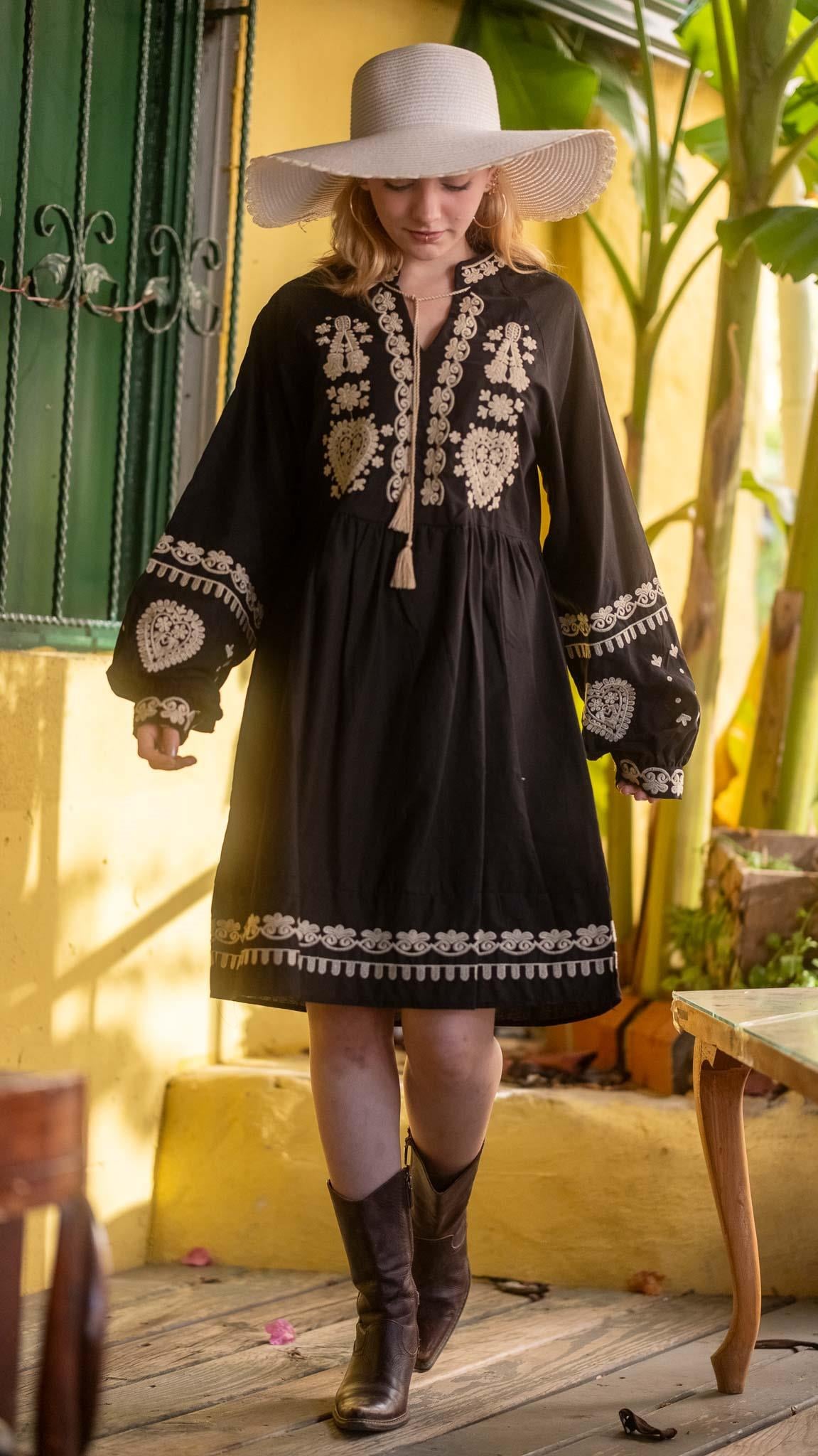 Tasarım Nakışlı Siyah Bohem Elbise
