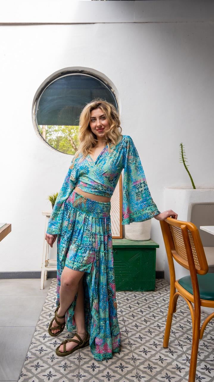 Turkuaz Renk İpek Etek Bluz Takım