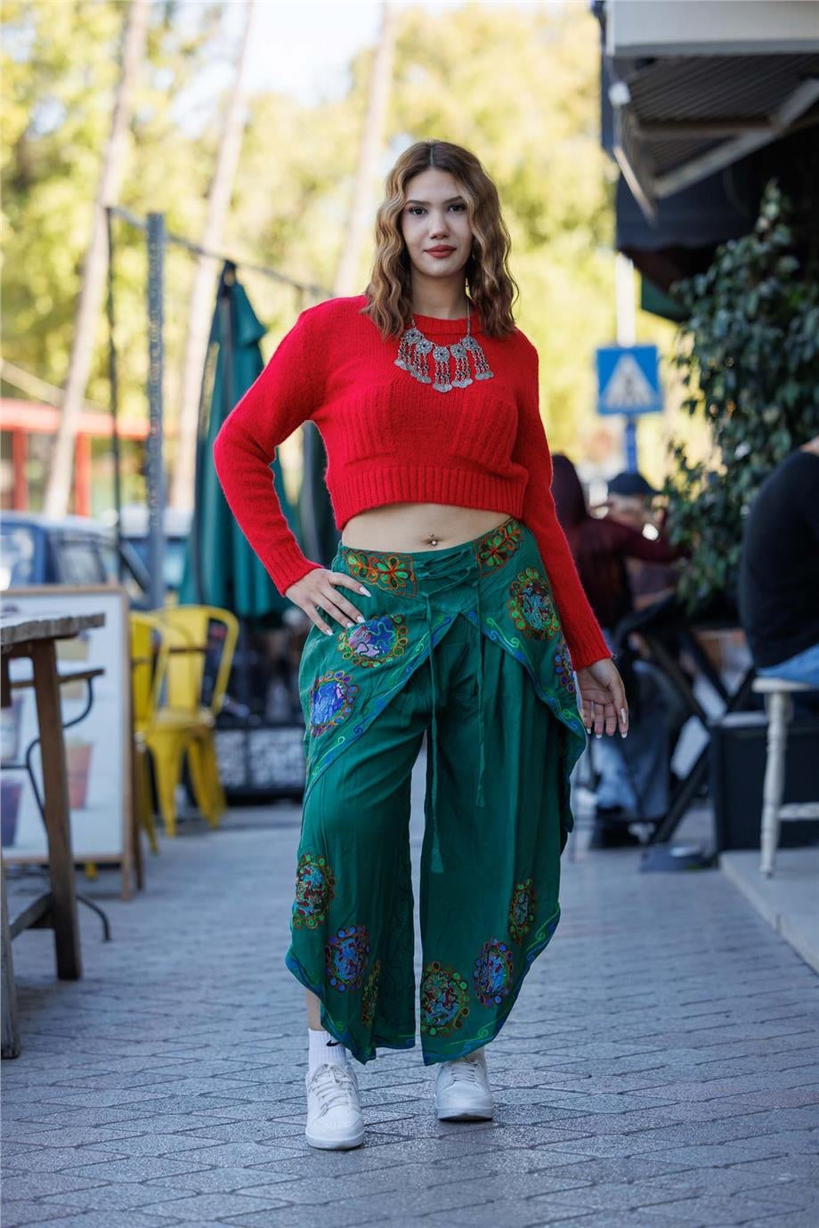 Yeşil Renk Etnik Kapaklı Nakış İşlemeli Pantolon