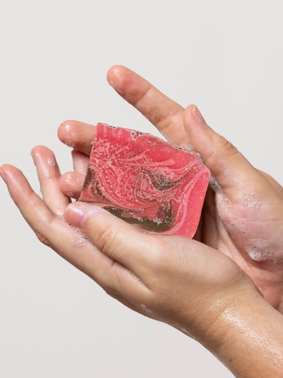 Geleneksel Gül Sabunu 110 gr. (Hand Made)