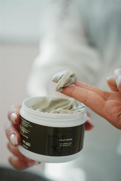 Besleyici, Aydınlatıcı ve Arındırıcı Kil Maskesi 150 ML (Hyaluronıc Acıd - Avacado Oıl) Clay Mask
