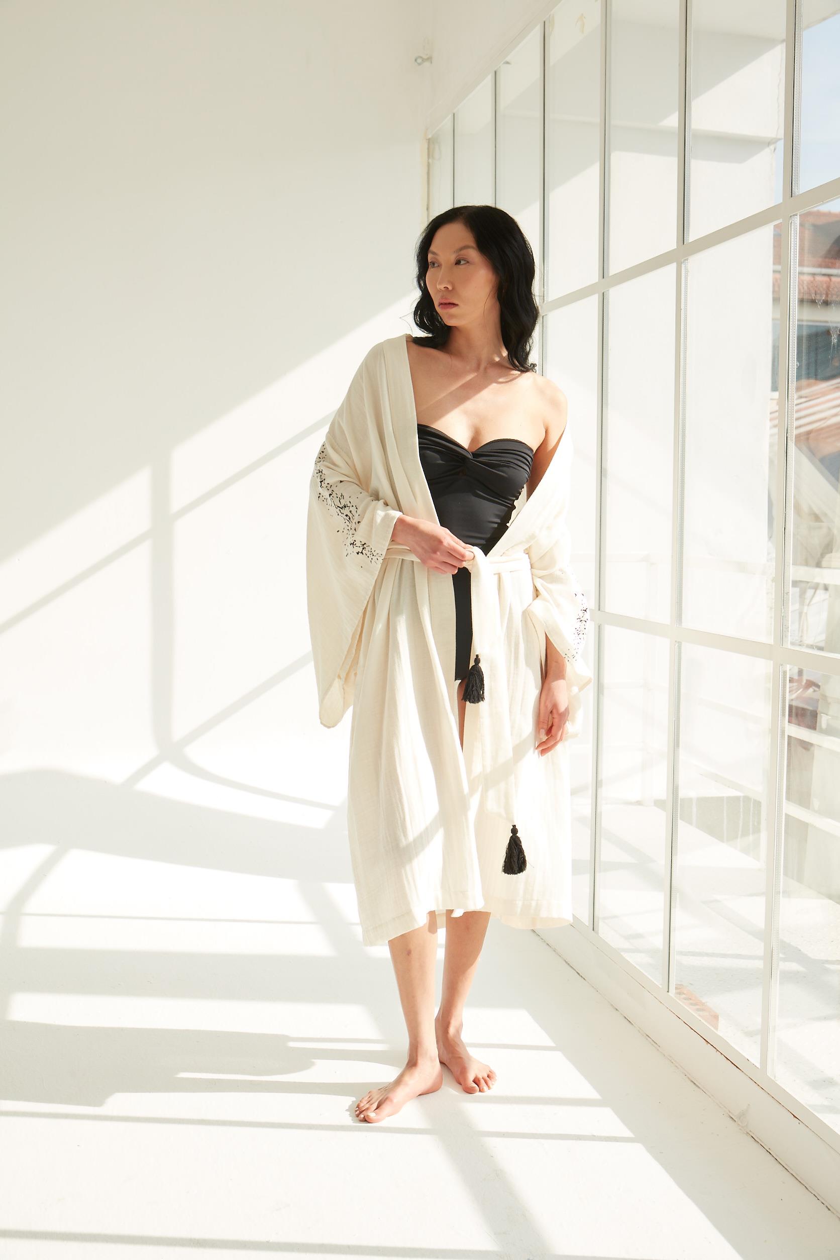 Zuri Kimono