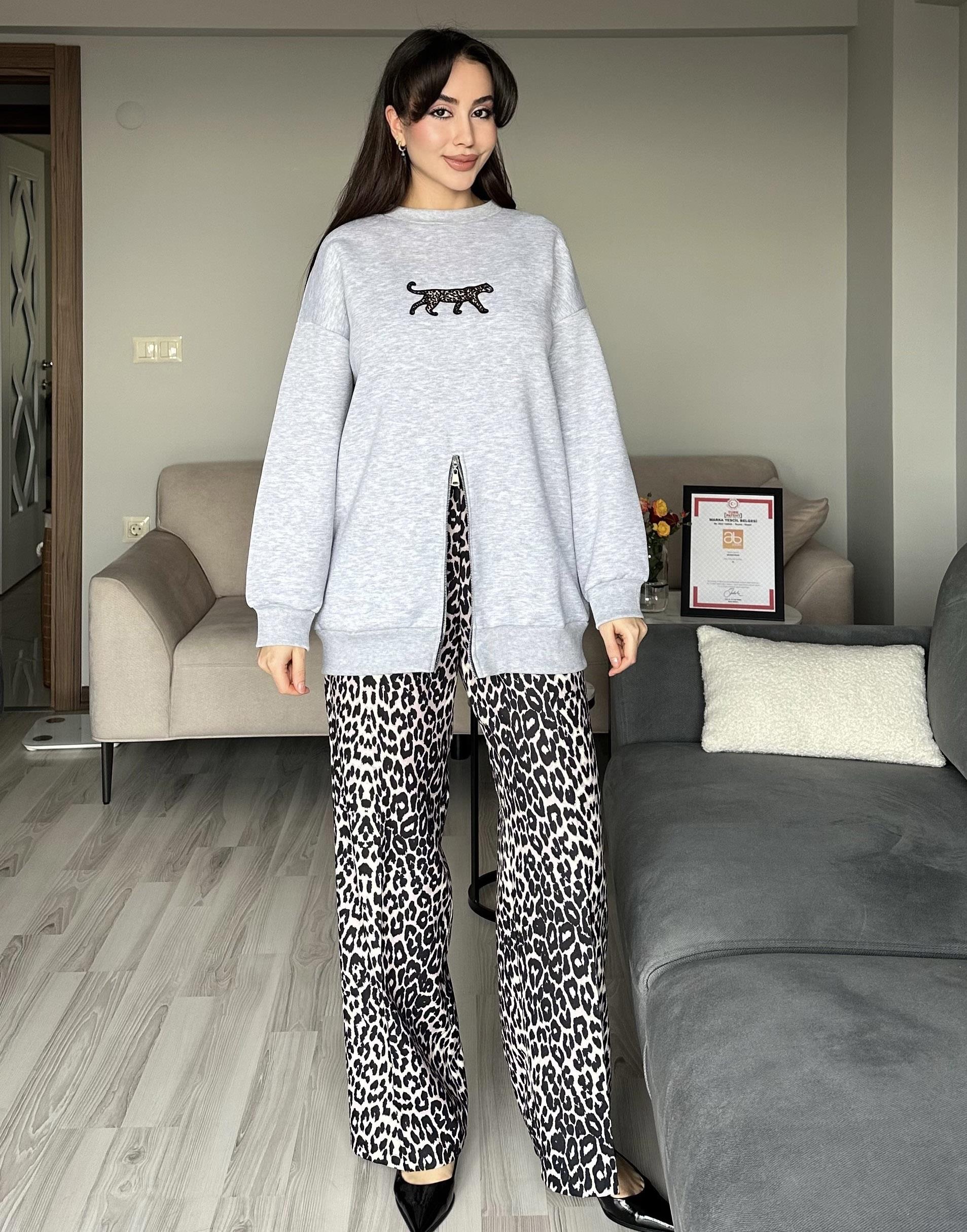 Kadın 3 İplik Şardonlu Kalın Polarlı Sweatshirt Leopar Nakışlı Fermuar Tasarımlı Oversize Sweatshirt