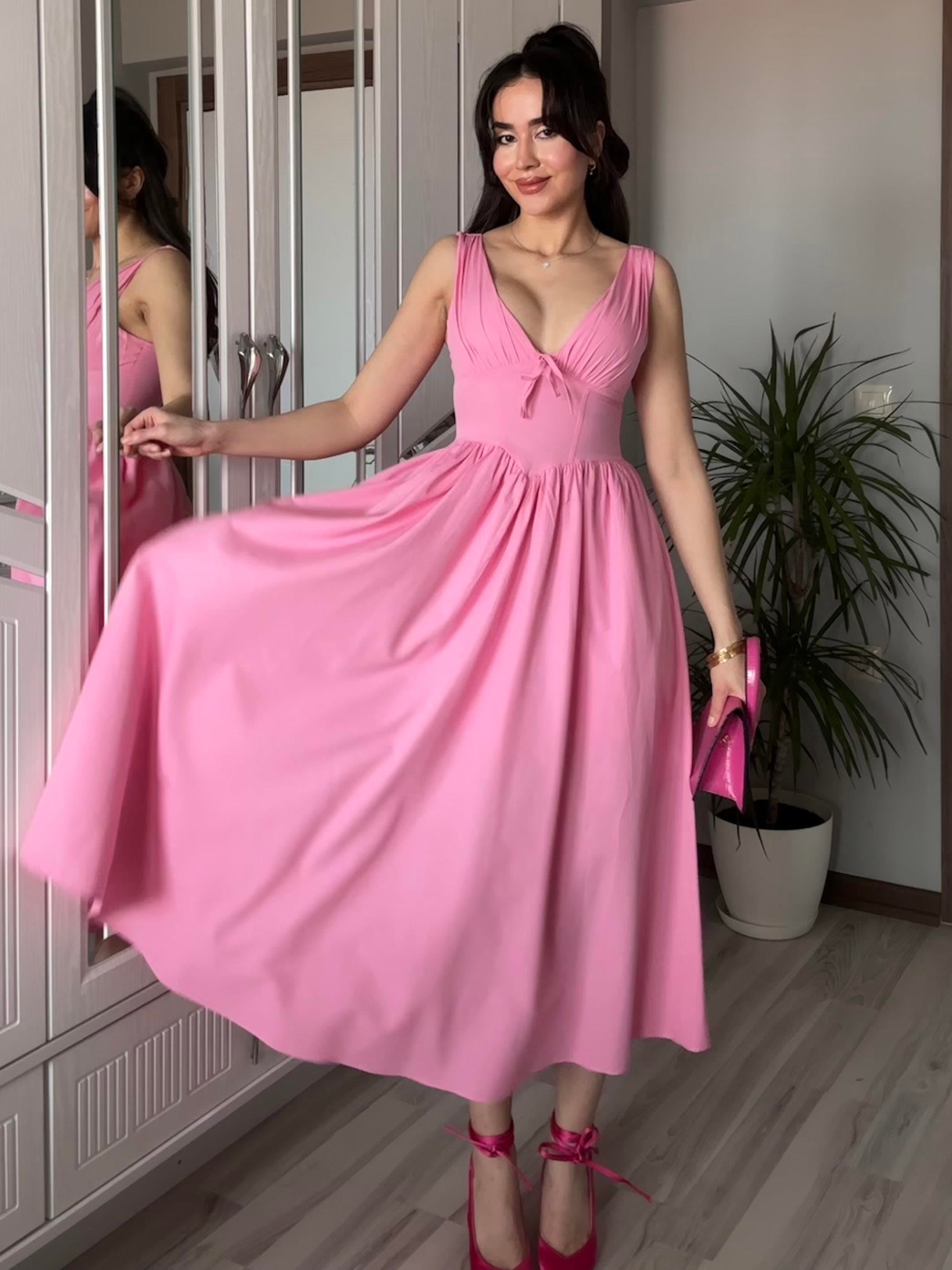 Kadın Pembe Korse Görünümlü Askılı Dekolteli Kloş Çan Uzun Yazlık Elbise Yeni Sezon Poplin Elbise