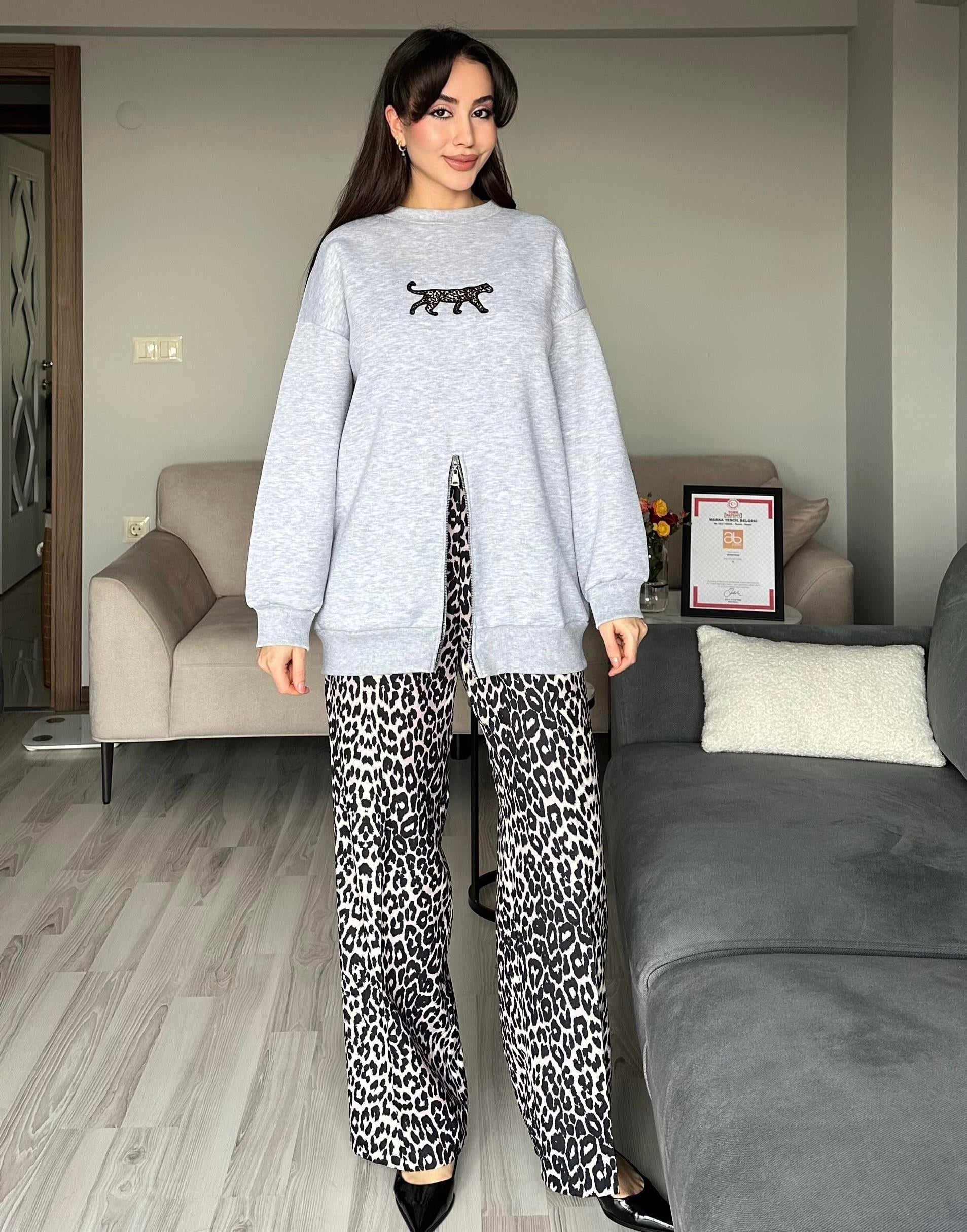 Kadın 3 İplik Şardonlu Kalın Polarlı Sweatshirt Leopar Nakışlı Fermuar Tasarımlı Oversize Sweatshirt