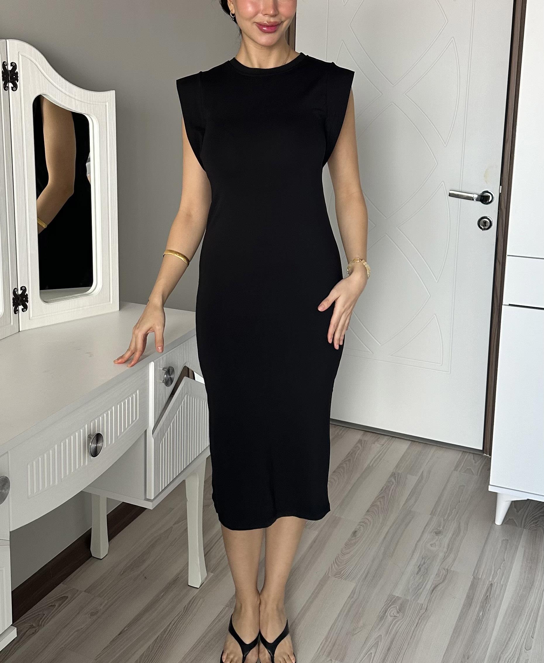 Kadın Siyah Vatka Görünümlü %100 Pamuk Penye Kolsuz Rahat Salaş Kesim Günlük Basic Midi Boy Elbise