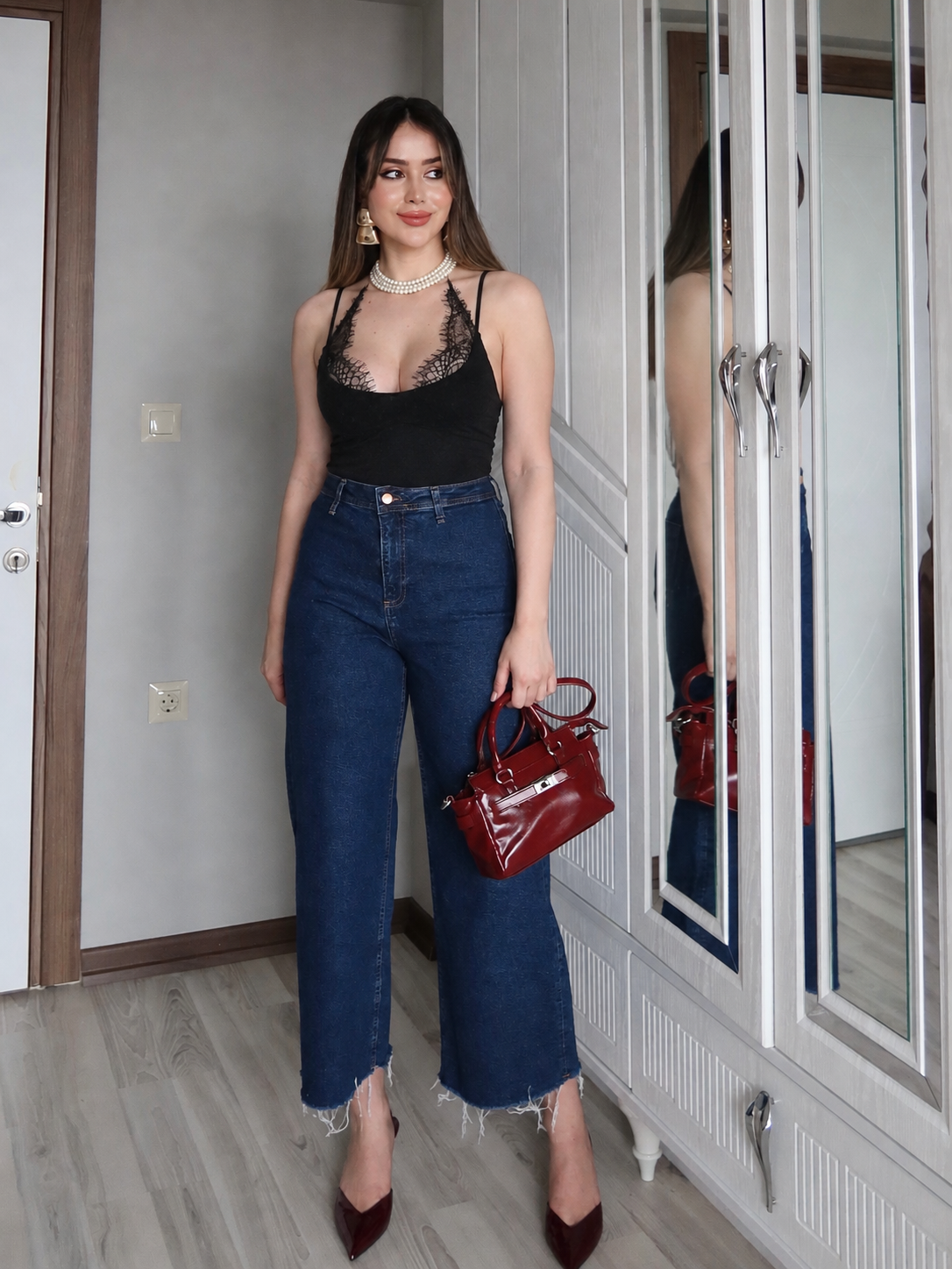 Kadın Zena Siyah Askılı Dantel Detaylı Zr Model Esnek Alttan Çıtçıtlı Bodysuit