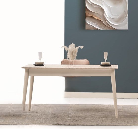 LAURA YEMEK MASASI M1