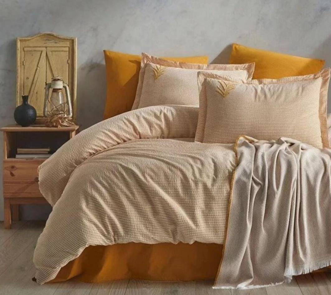 İyi Geceler İstanbul Maribell Çift Kişilik Pikeli Hardal Nevresim Takımı