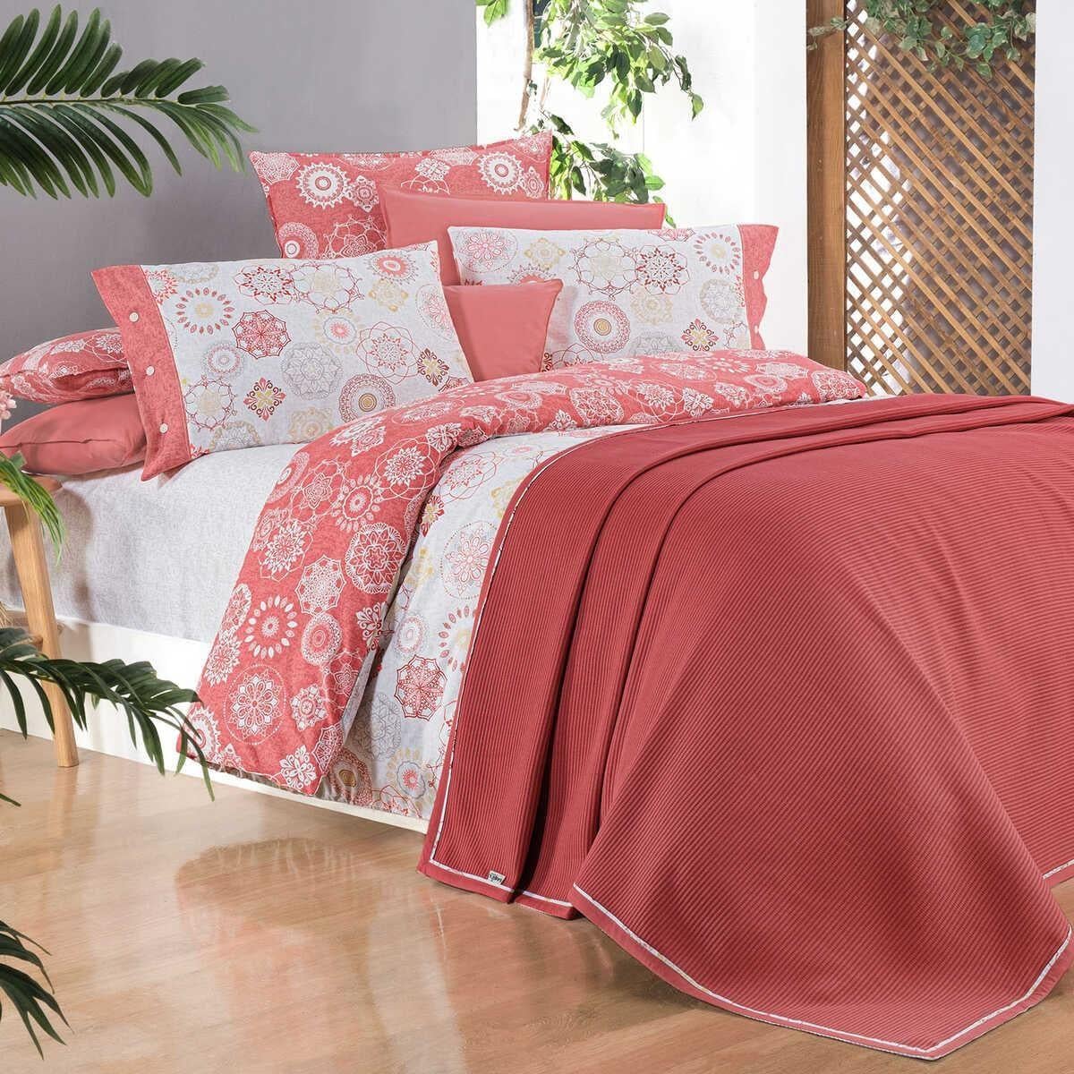 Sarev Eva Bronte Çift Kişilik Pikeli Kırmızı Nevresim Takımı