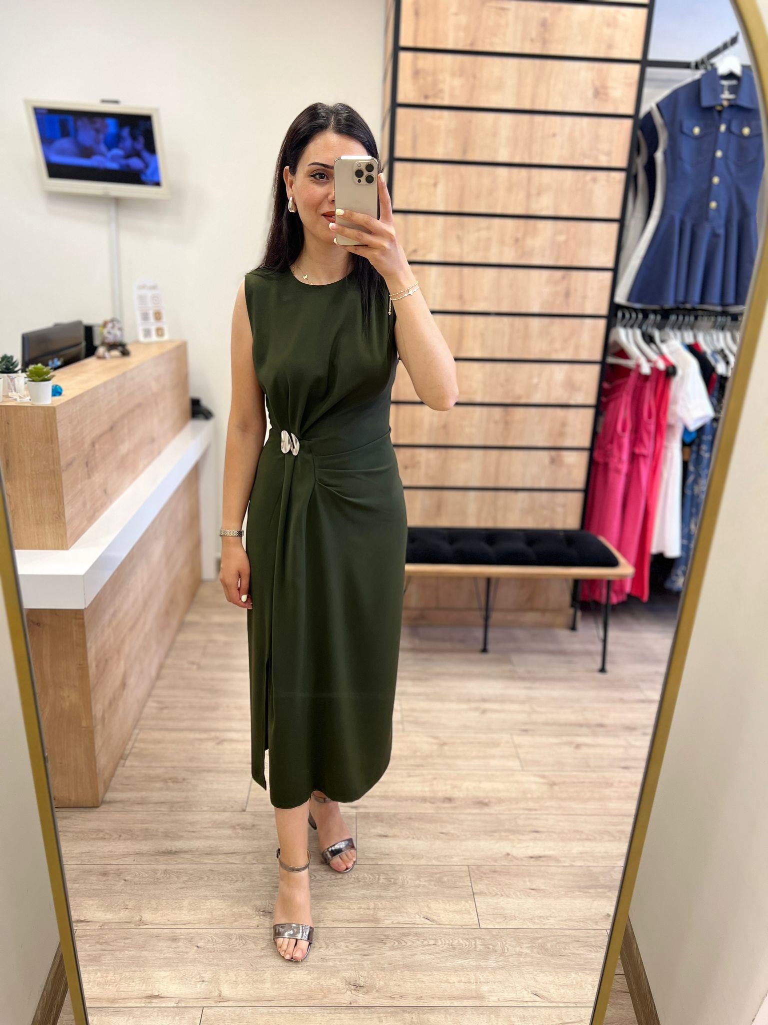 Haki Bel Toka Detaylı Tence Crep kumaş Elbise