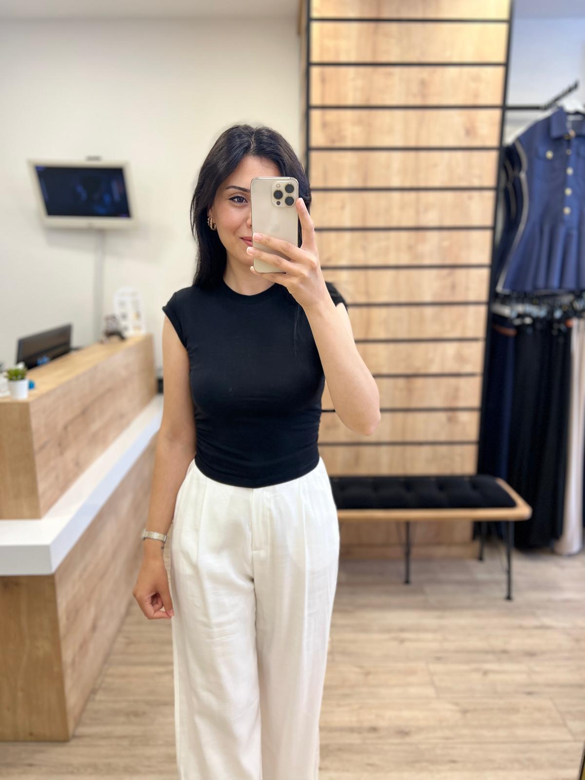 Siyah Yanları Büzgülü T-shirt