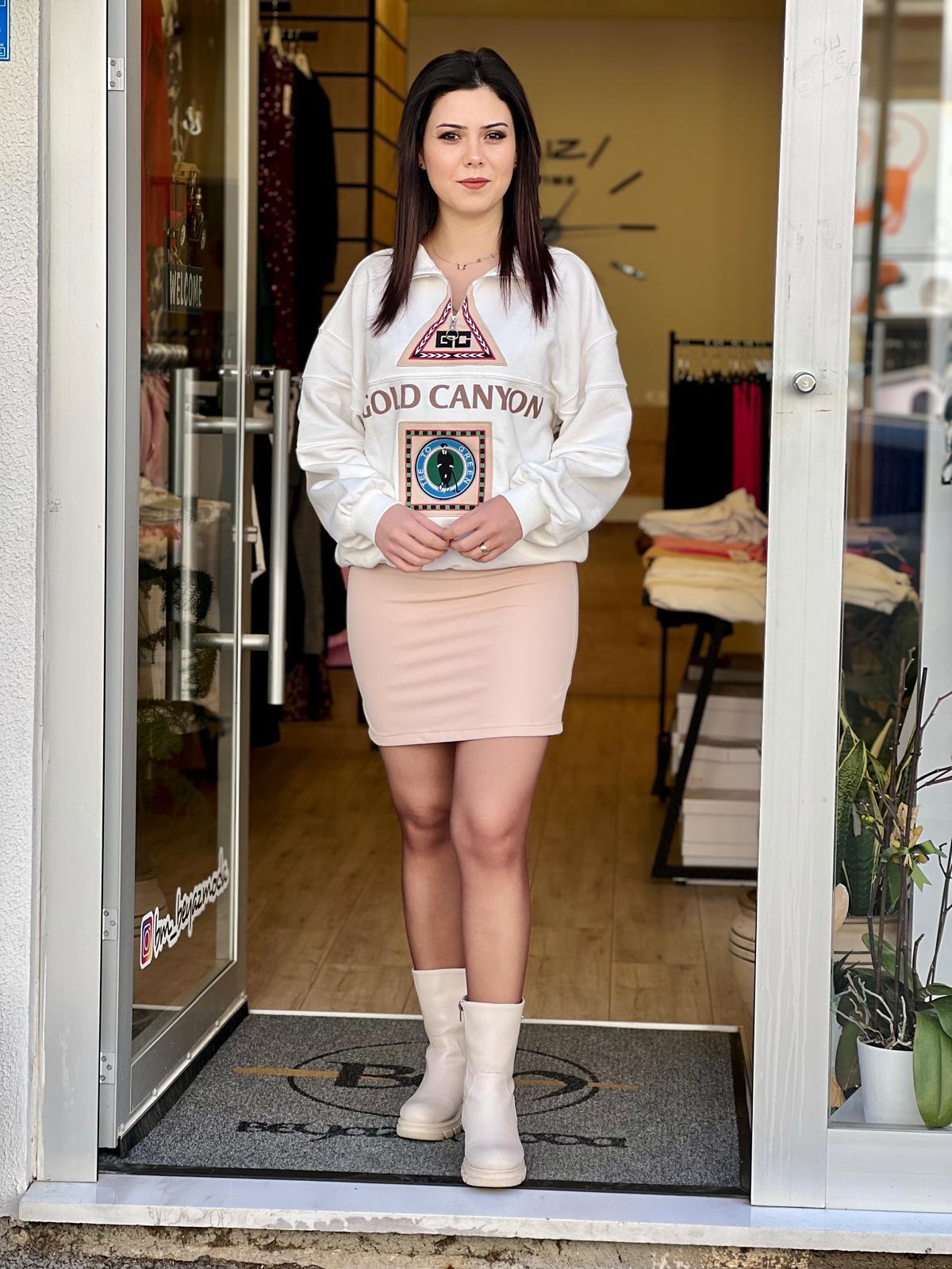 Ekru Baskı Nakışlı Sweat