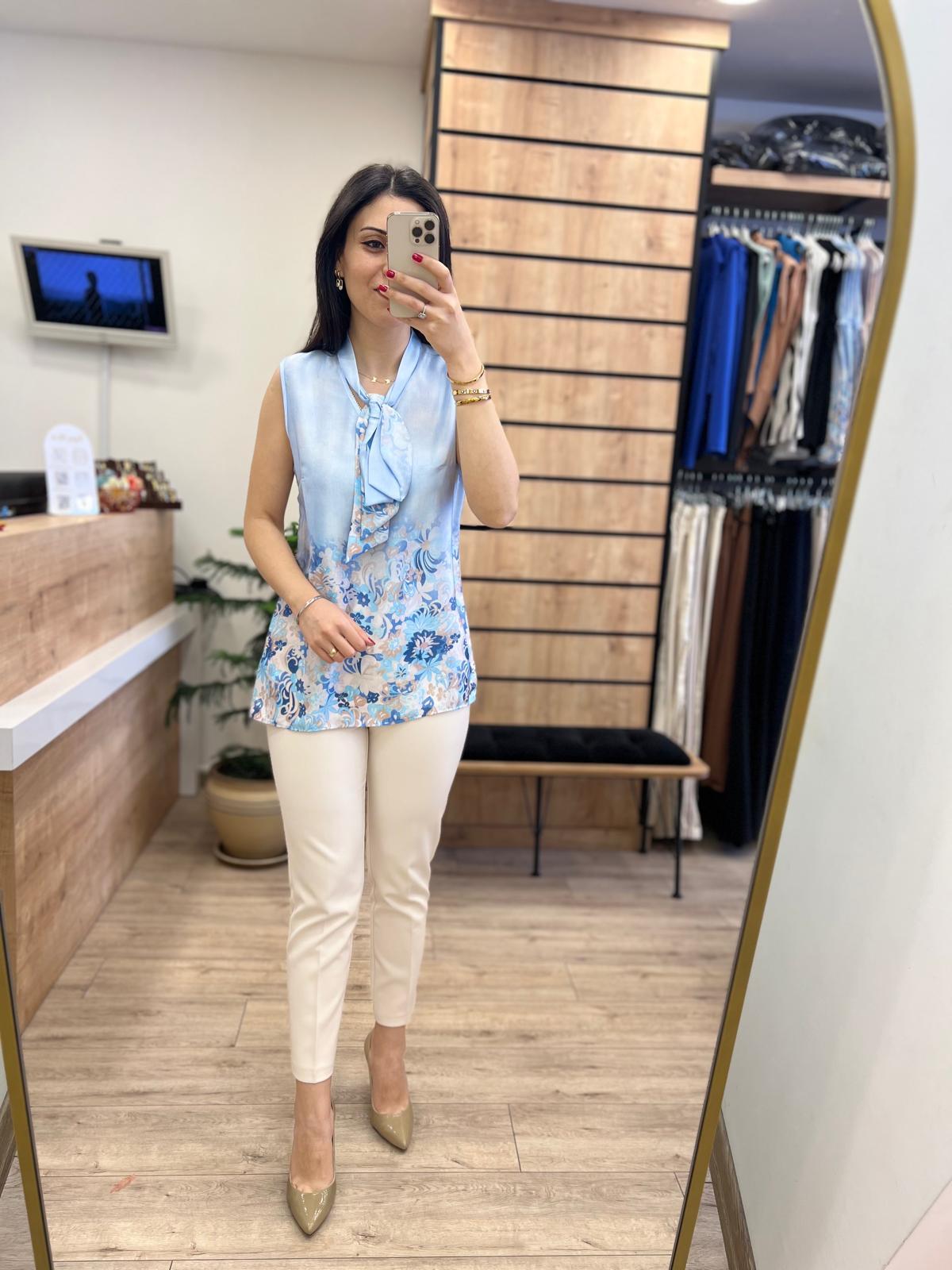 Mavi Fularlı Desenli Bluz
