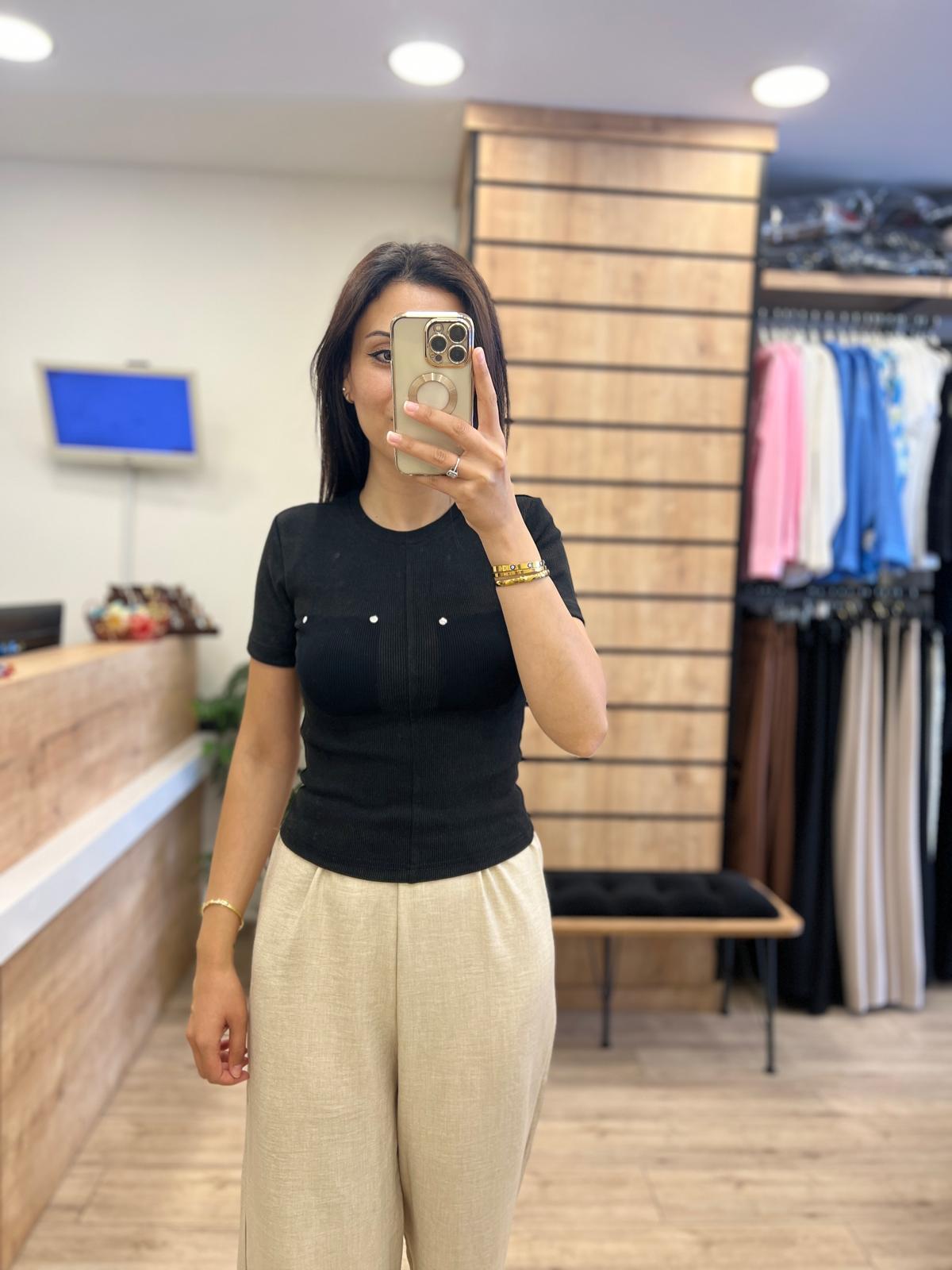 Siyah Cep Detaylı  T-Shirt