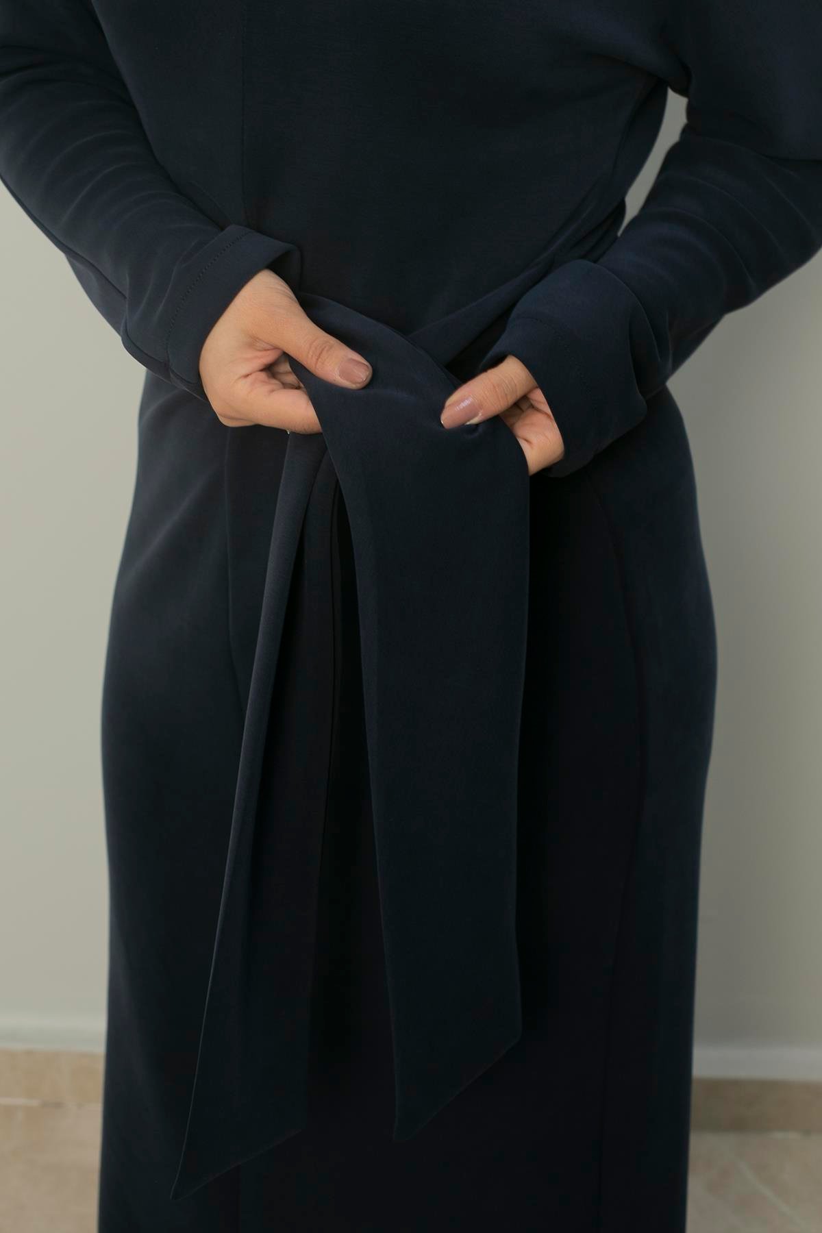 Sayra Shawl kadın bağlama detaylı nubuk tesettür elbise  SYR018