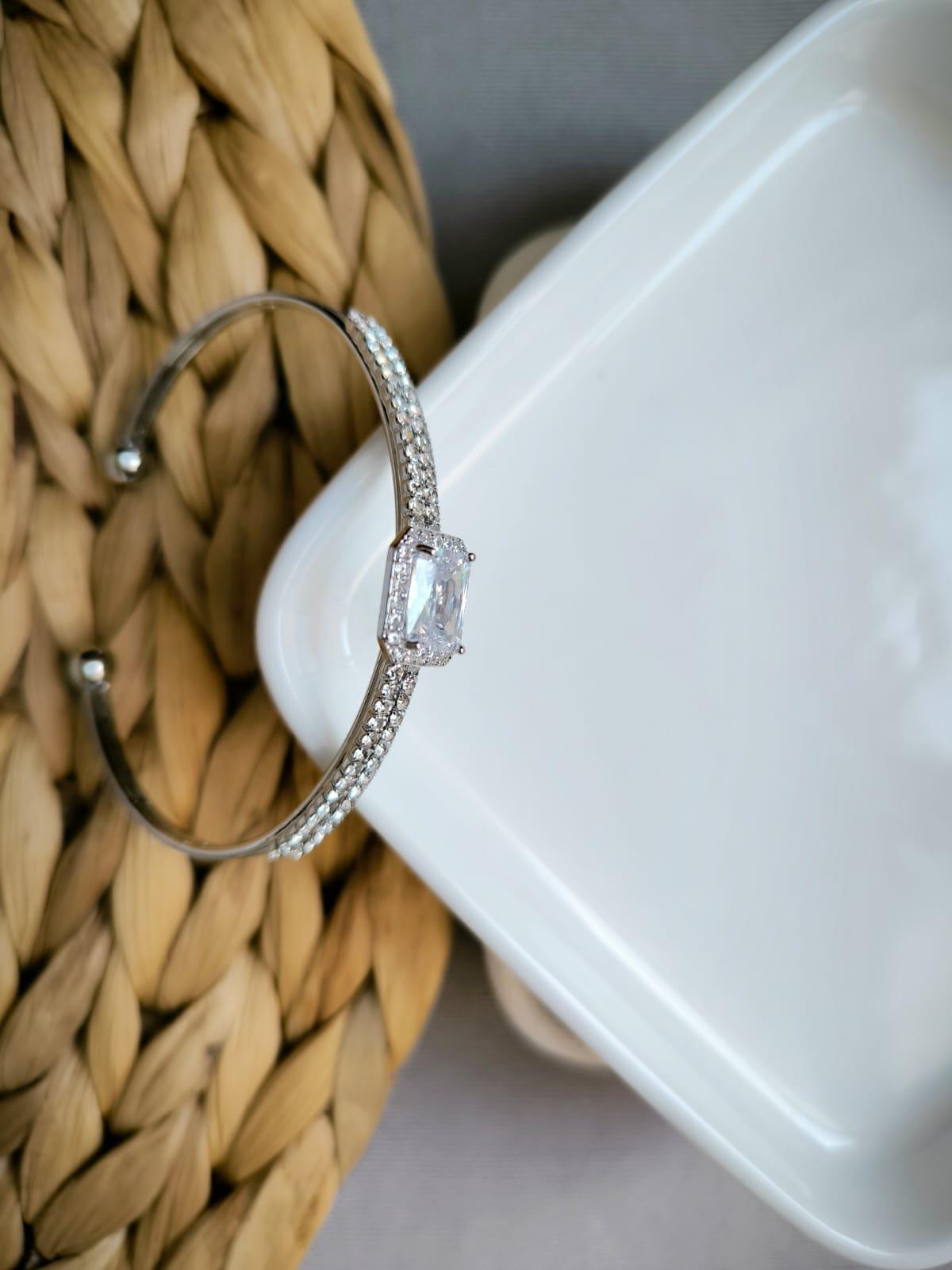 Baget Taşlı Bileklik Silver