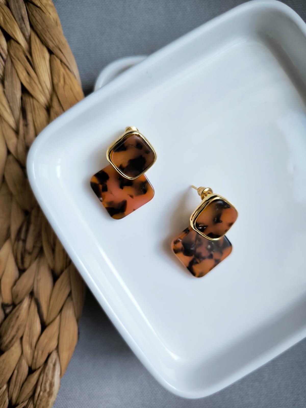 Kemik Leopar Sallantı Küpe 