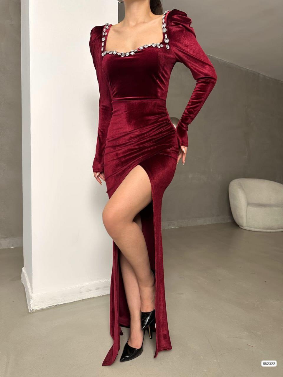 Esnek Kadife Kumaş Kol Pile Ön Taş Detaylı Yırtmaçlı Abiye Elbise 582322 BORDO