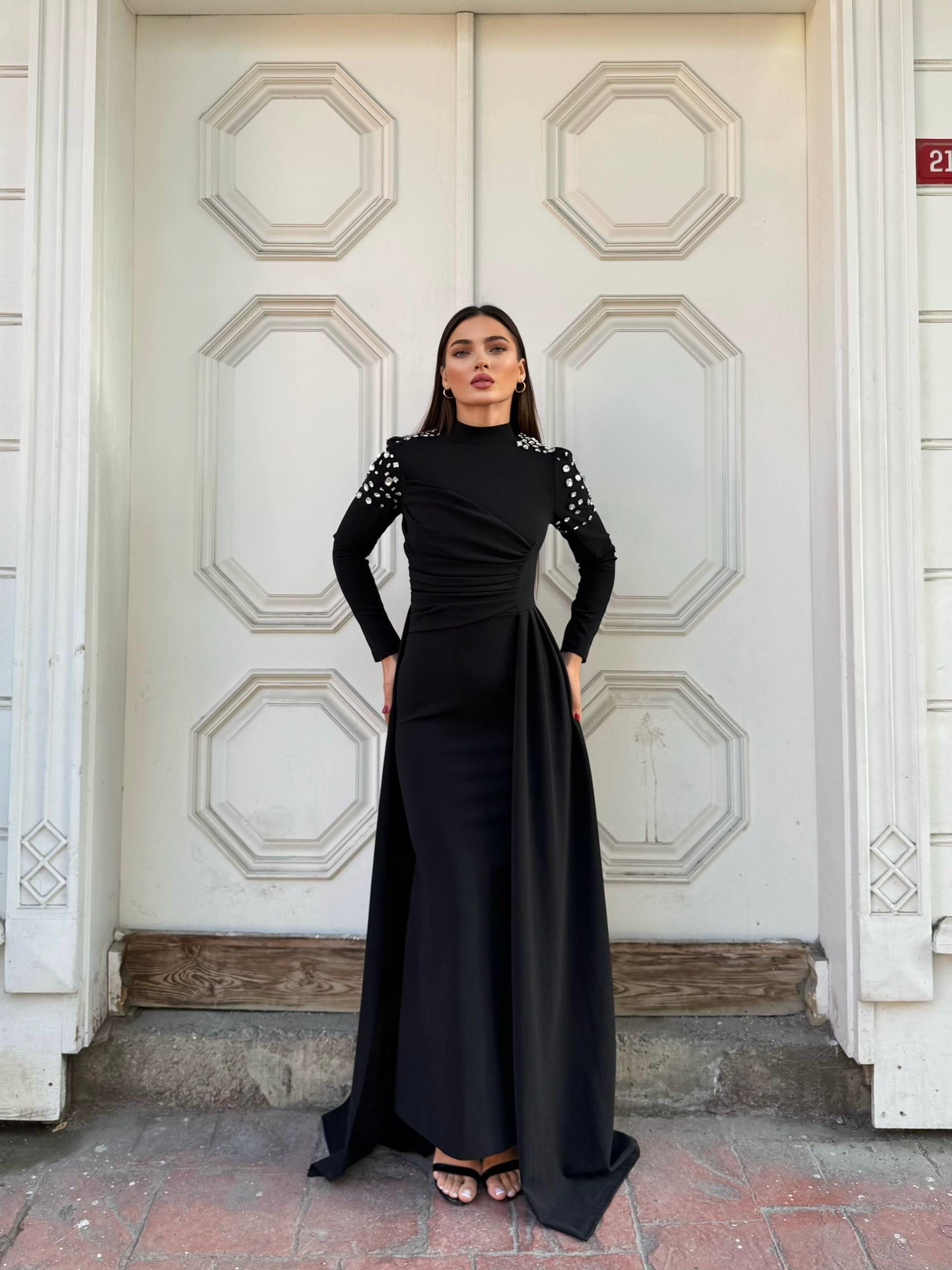 omuz taş detaylar ile özel drapeleriyle elbise 583341 SIYAH
