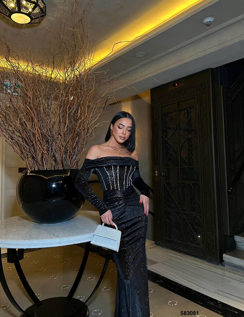 Omuz Dekolte Balık Model Simli Kadife Abiye Elbise 583091 SİYAH